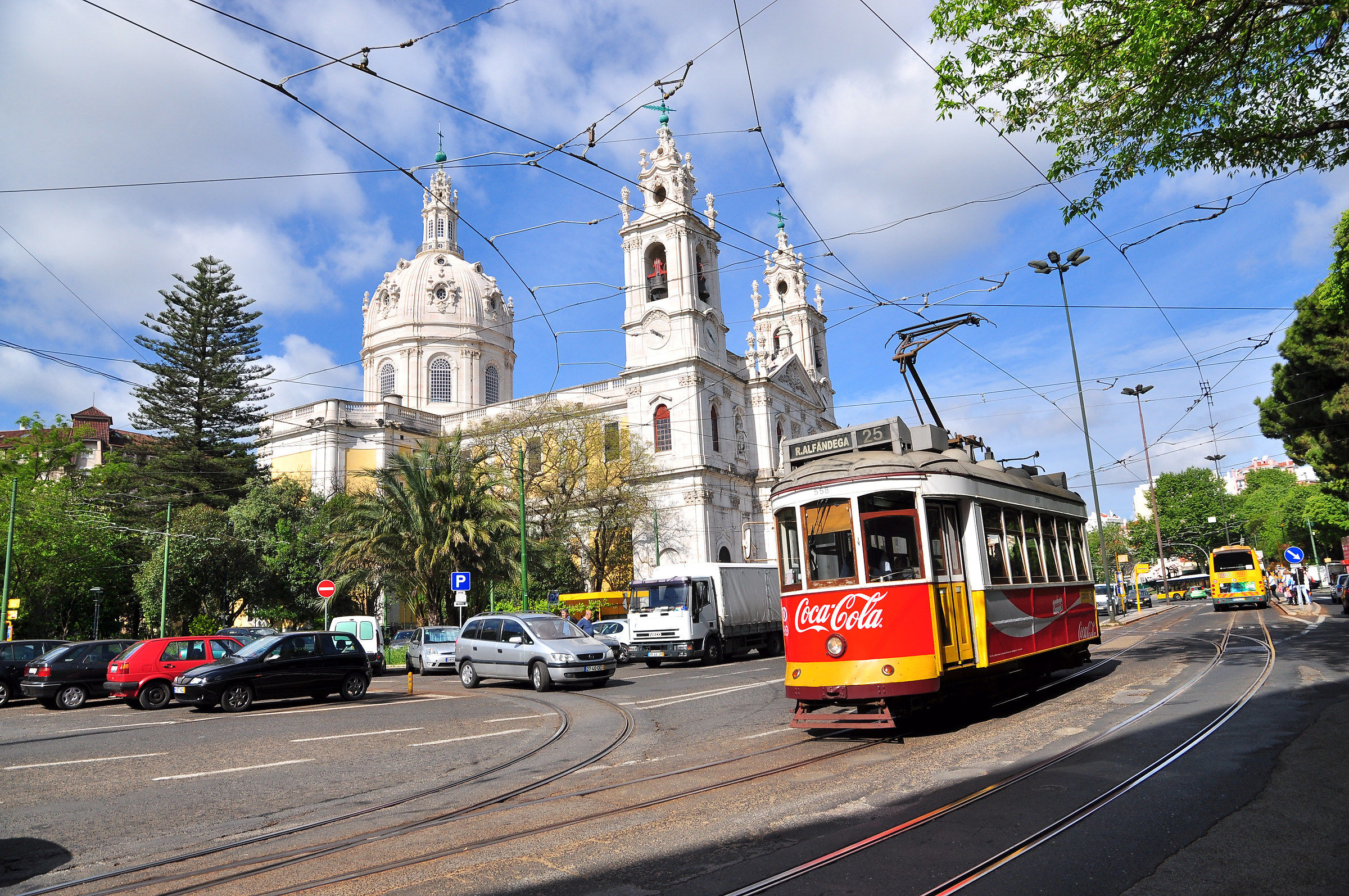 In the square of the Basilica of Estrela.