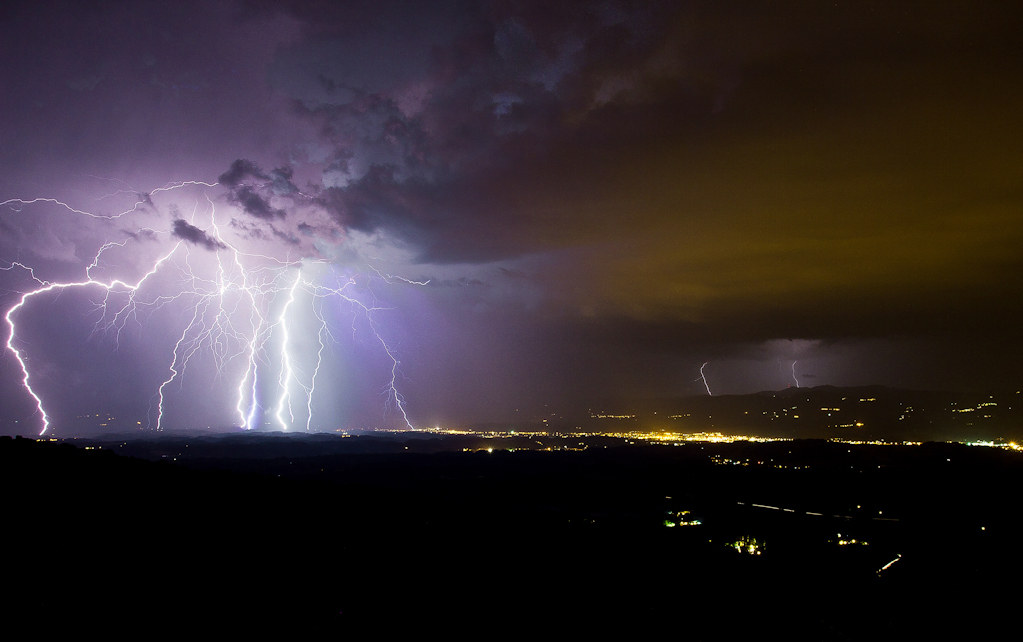 Poco dopo mezzanotte ..Valdarno night Storm!!