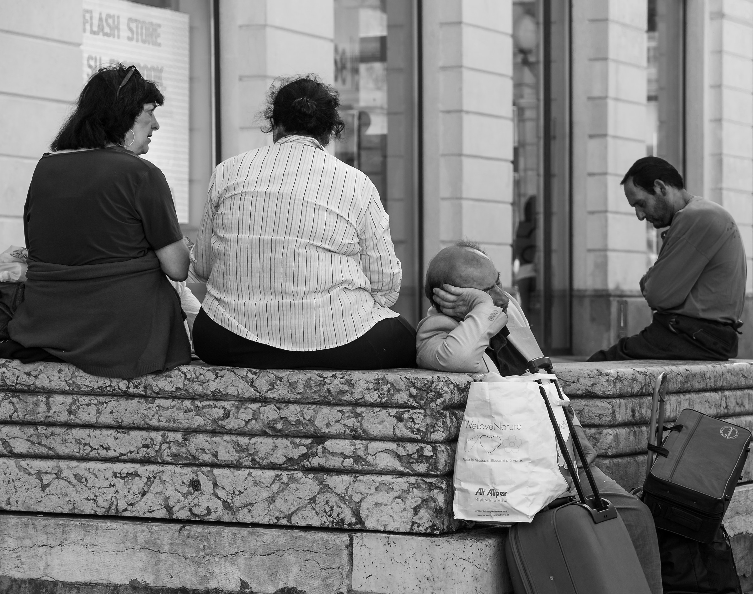 Volevo stare sul divano, non viaggiare!