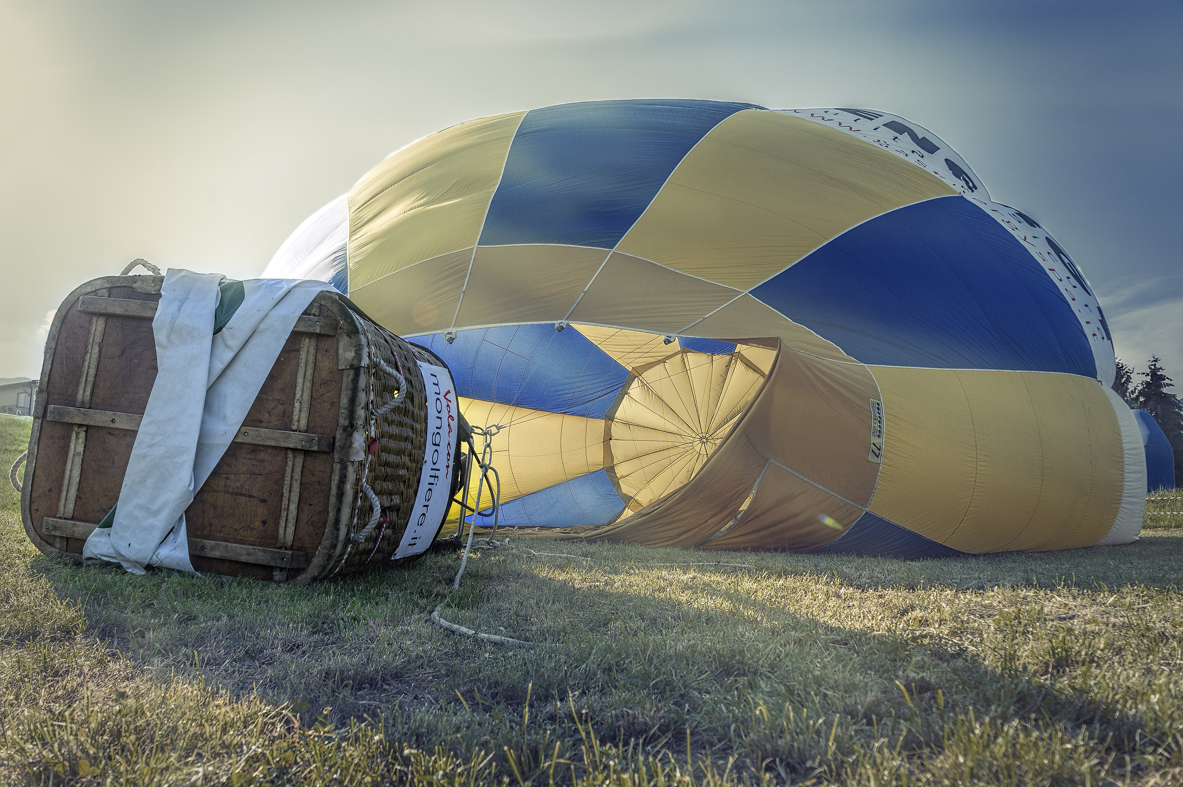 Mongolfiera spiaggiata