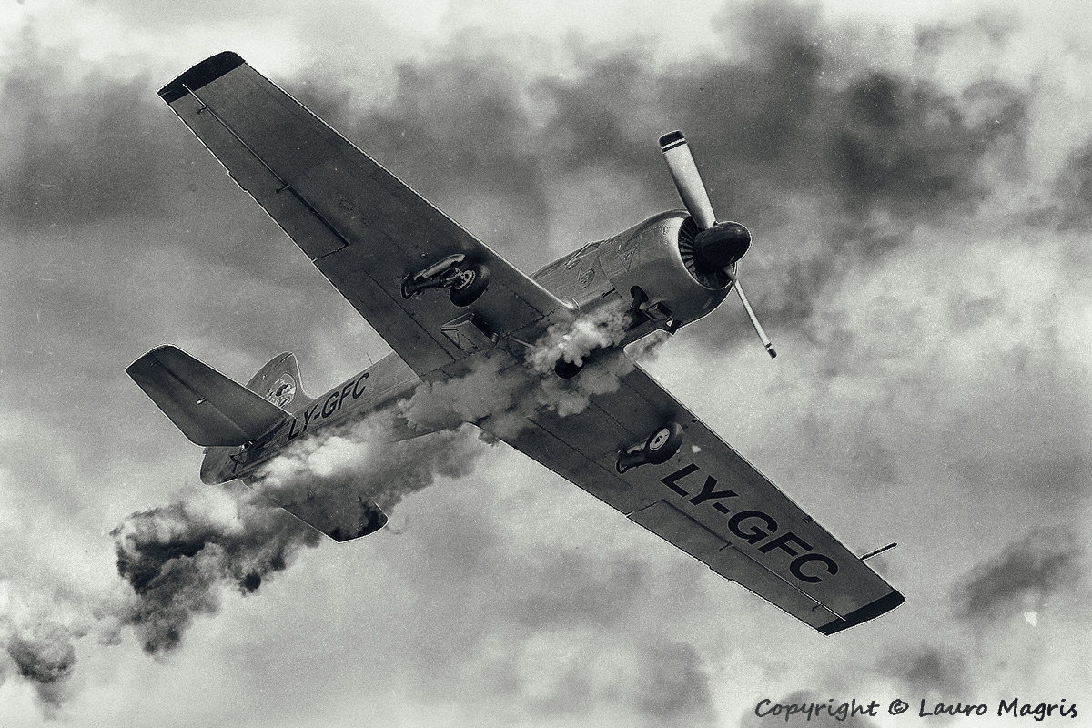 Mayday mayday ... i was struck!