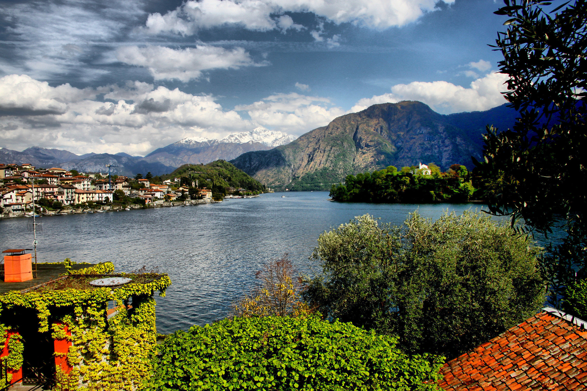 scorcio del lago di como (hdr)