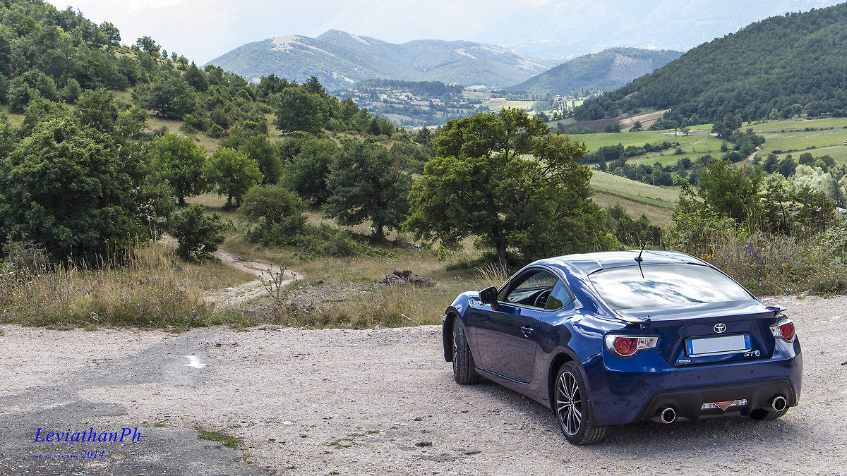 Toyota 86 in the mountains