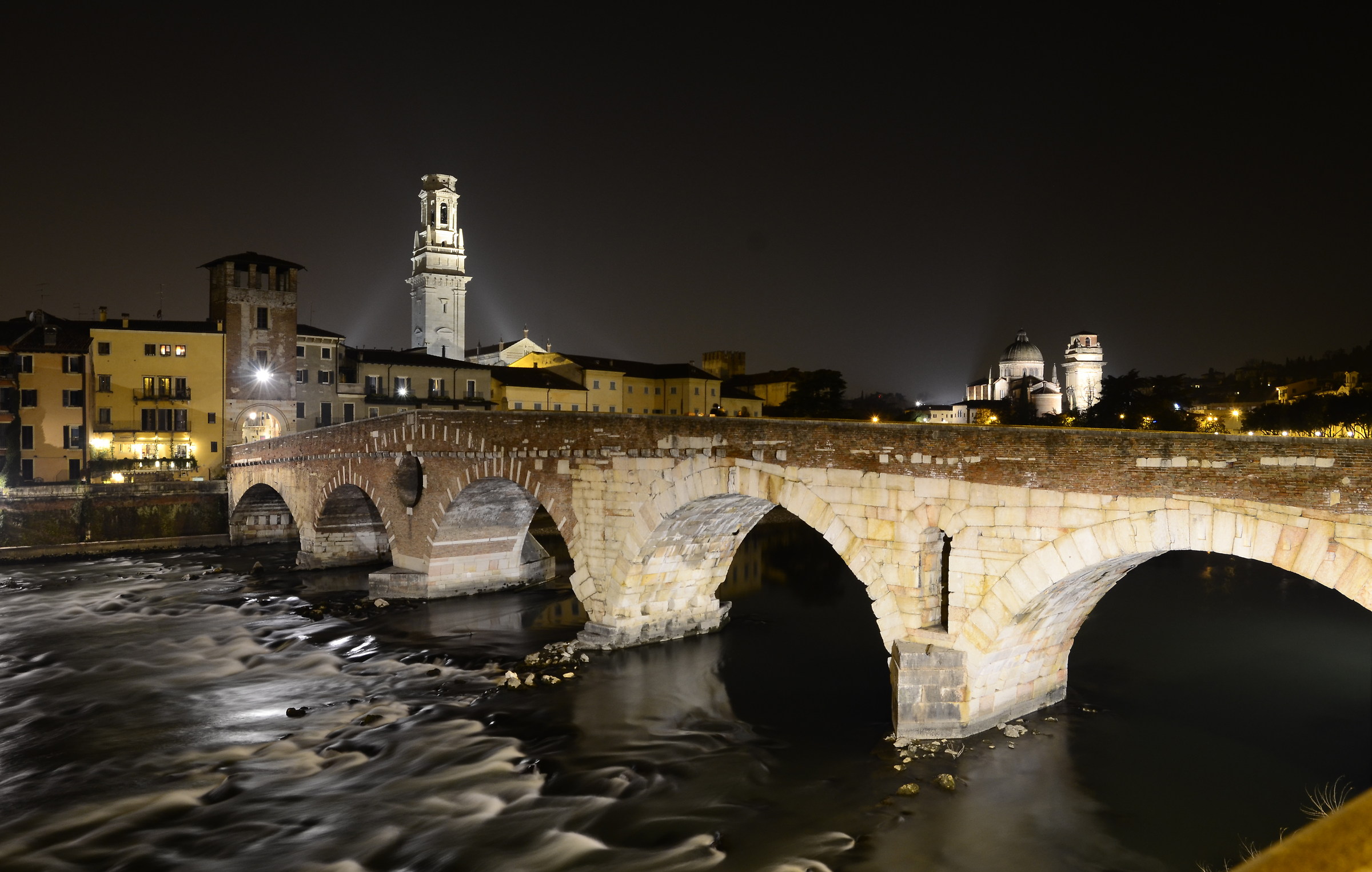 Ponte Pietra