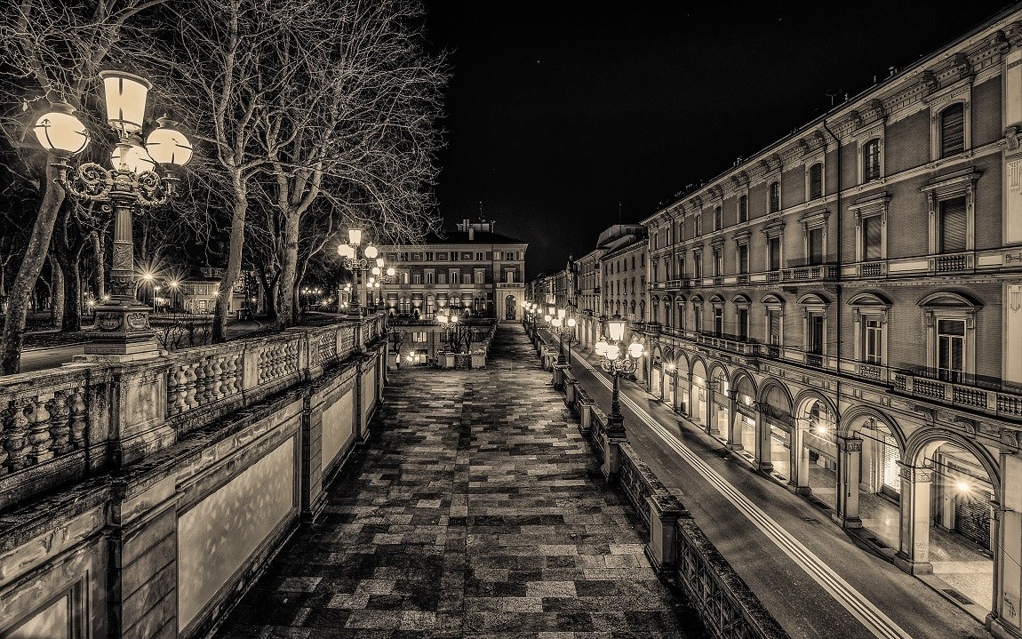 Parco Montagnola, Via dell'Indipendenza