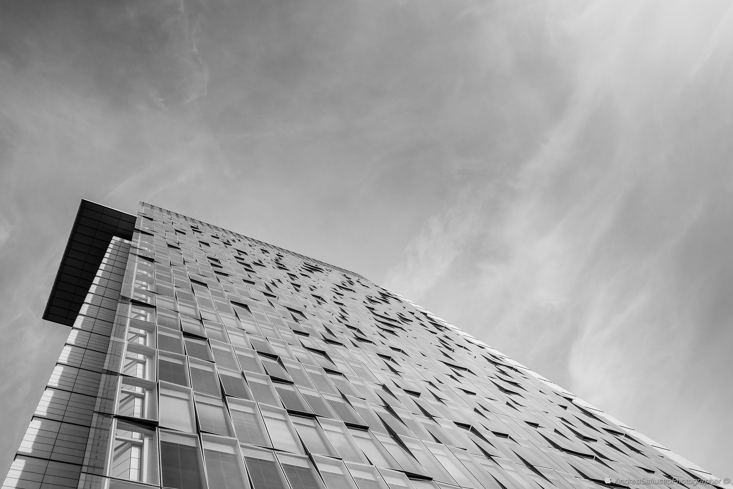 Island Photo - Piazza Gae Aulenti Milan