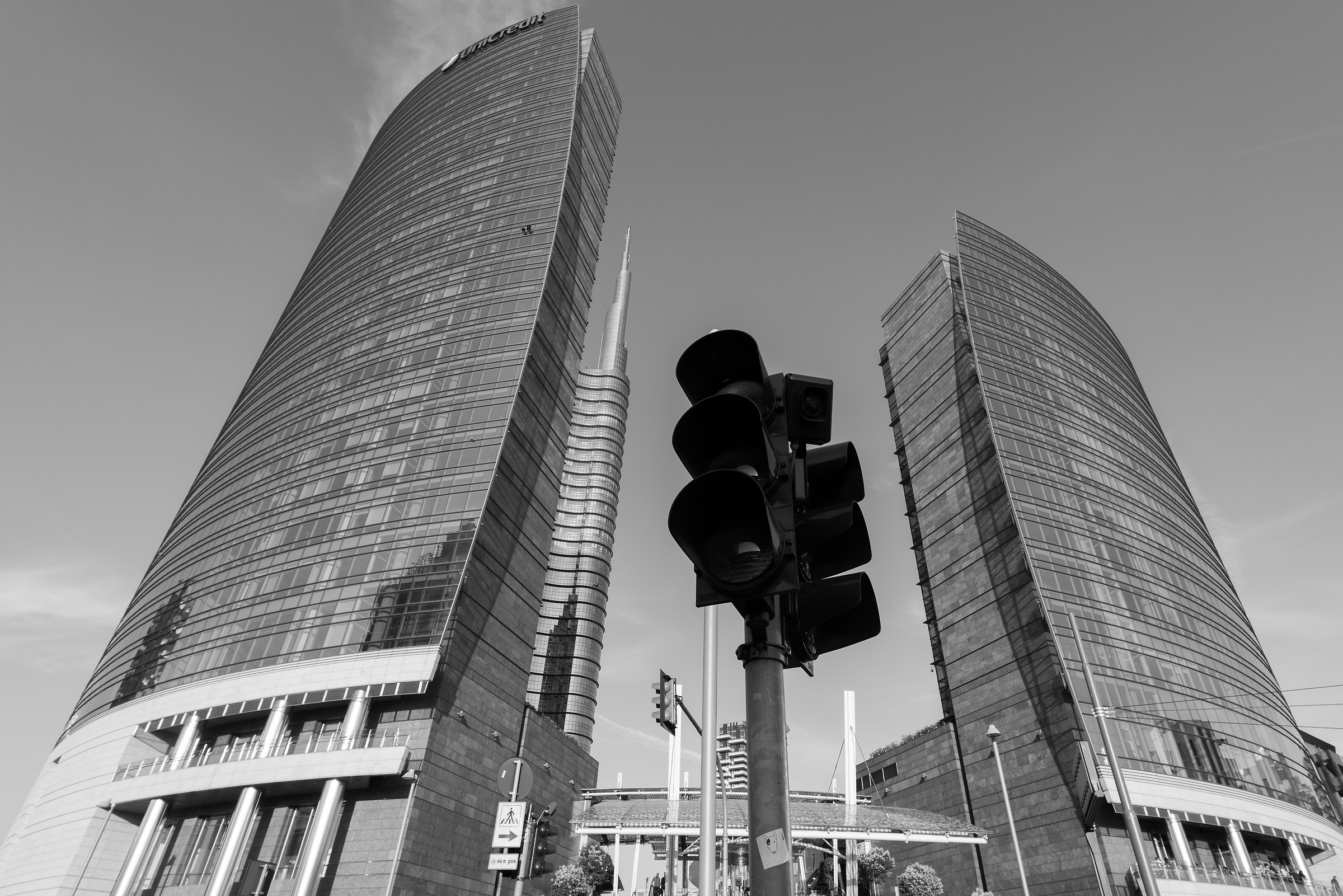 Island Photo - Piazza Gae Aulenti Milan