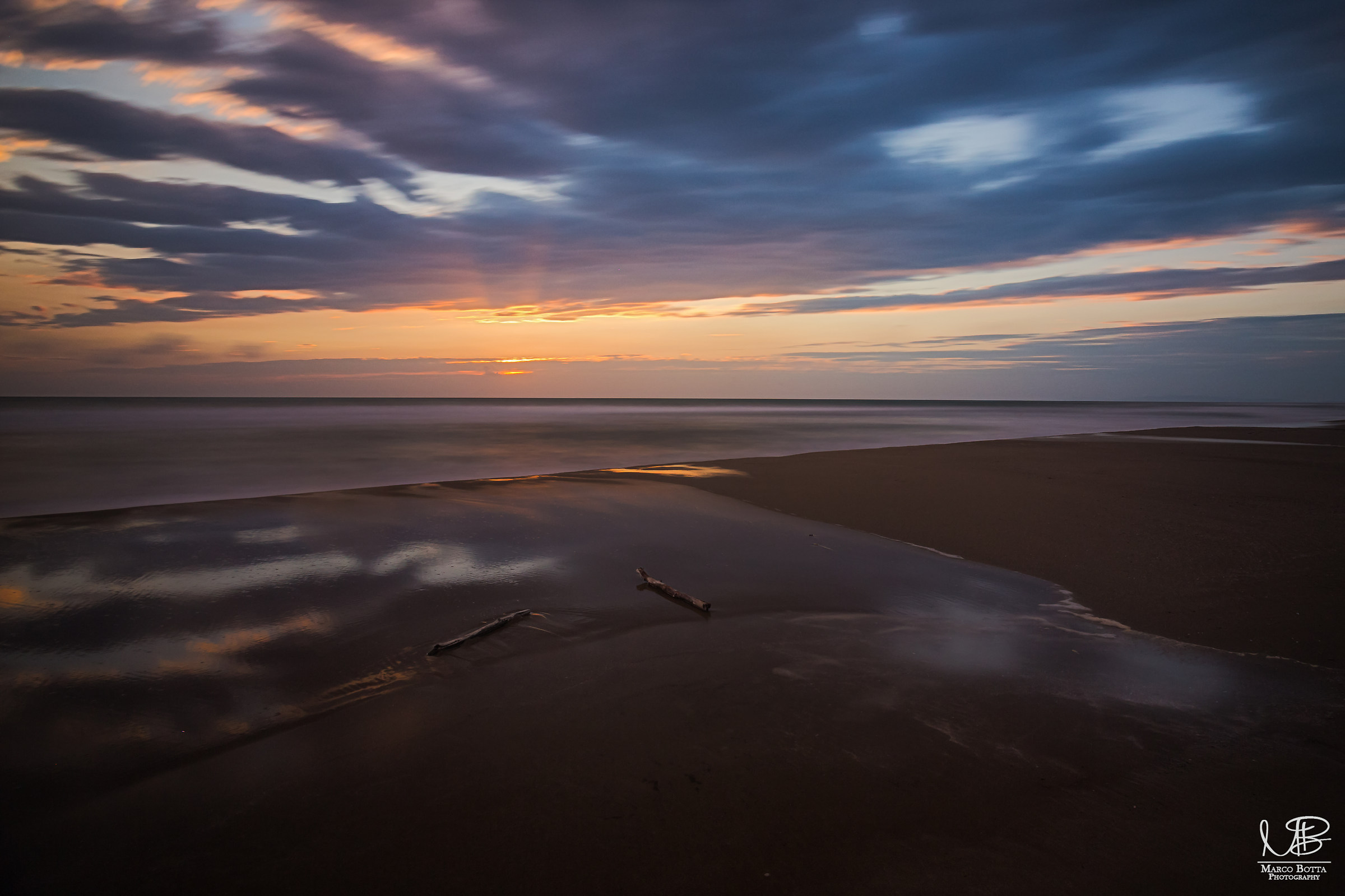 Mareggiata al tramonto