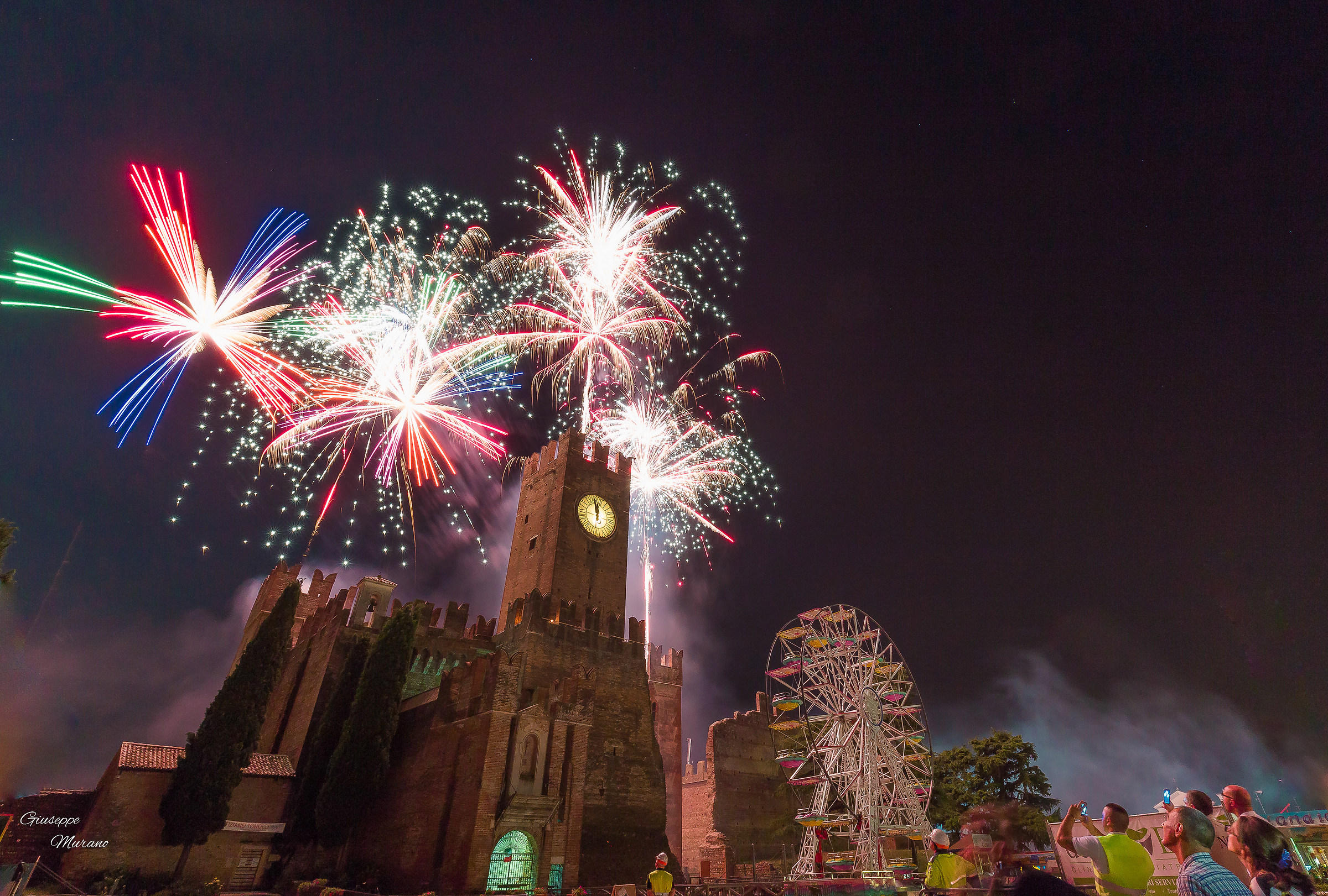 Fuochi sul castello di Villafranca..