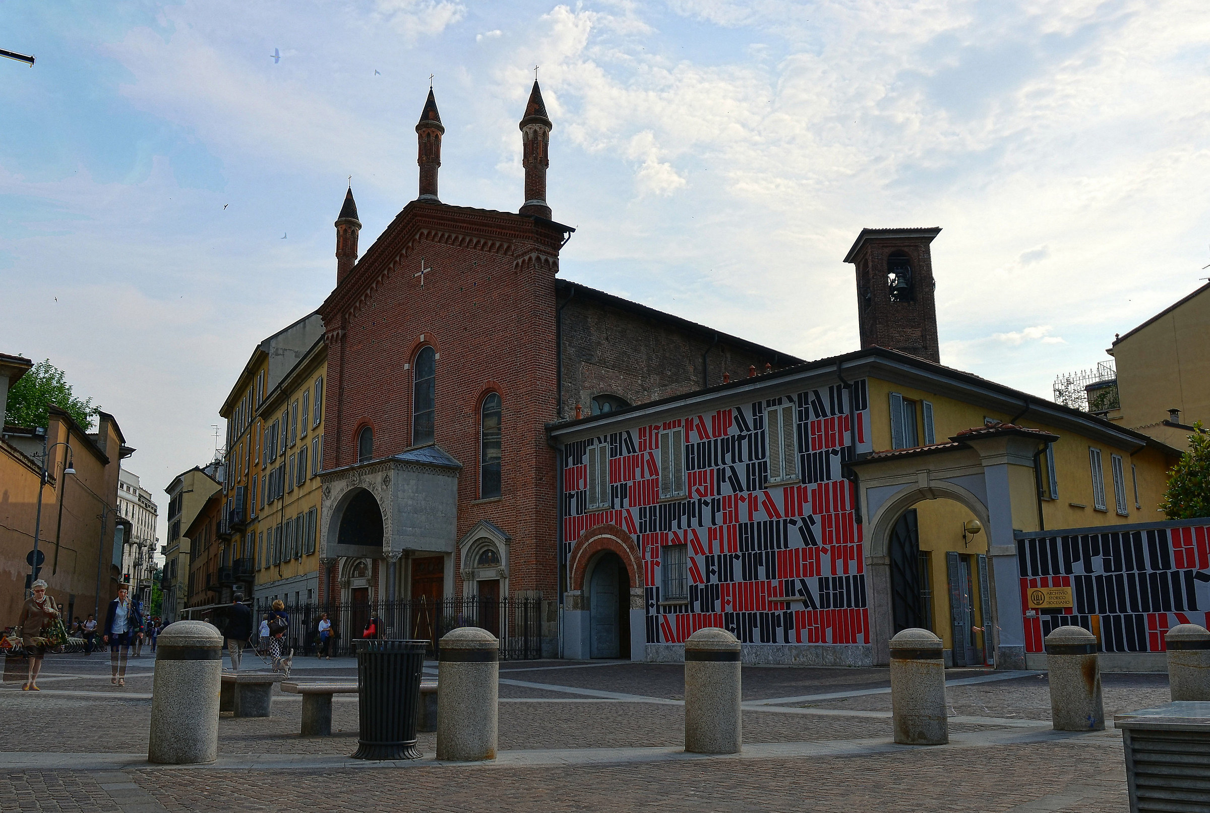 Church of San Calimero by people coming and going