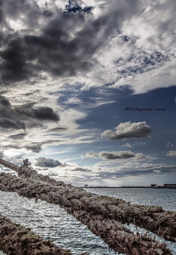 overflowing horizon. Punta Penna. Extensive