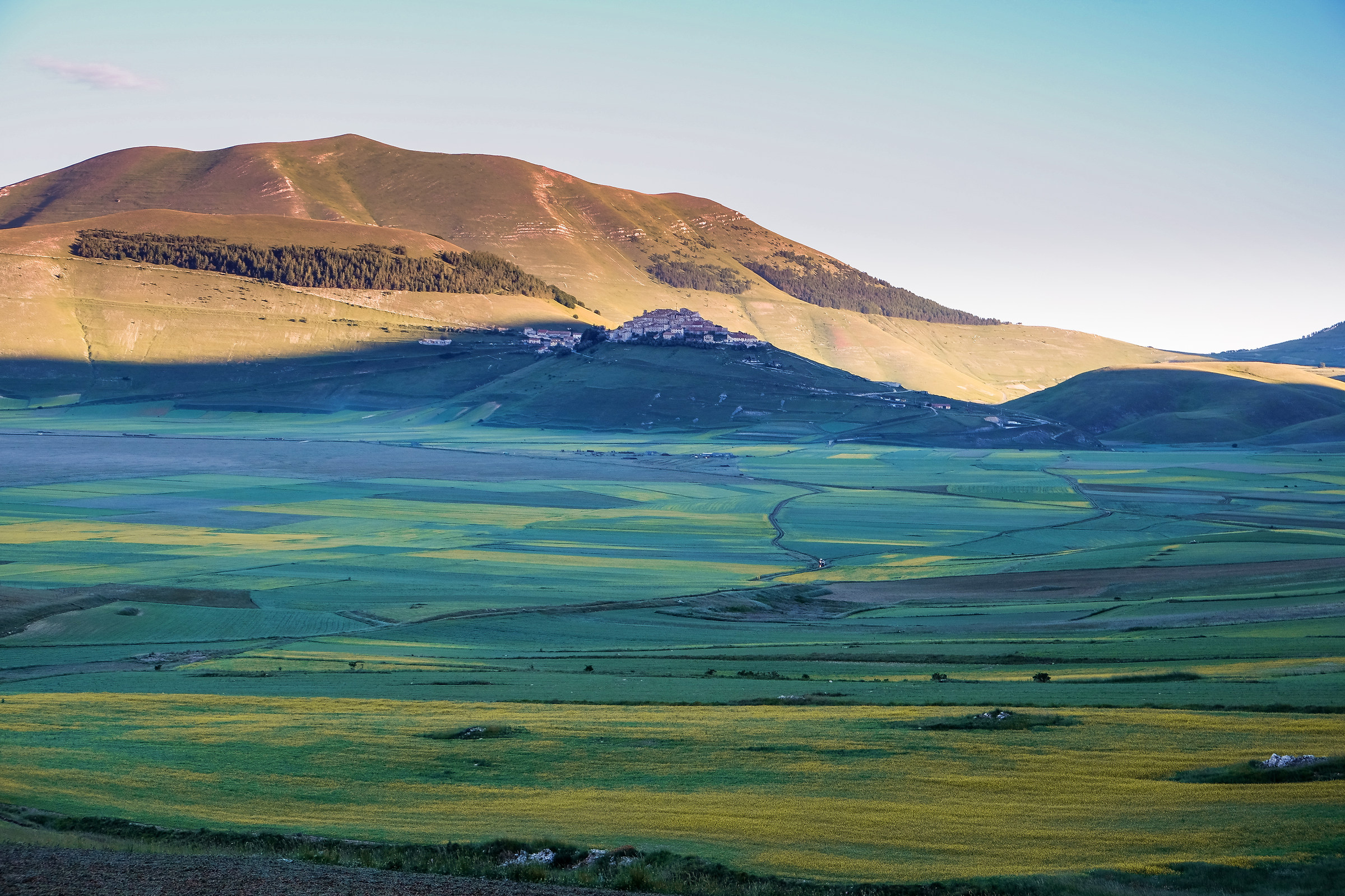 Piana di Castelluccio, oasi di pace, colori e silenzi