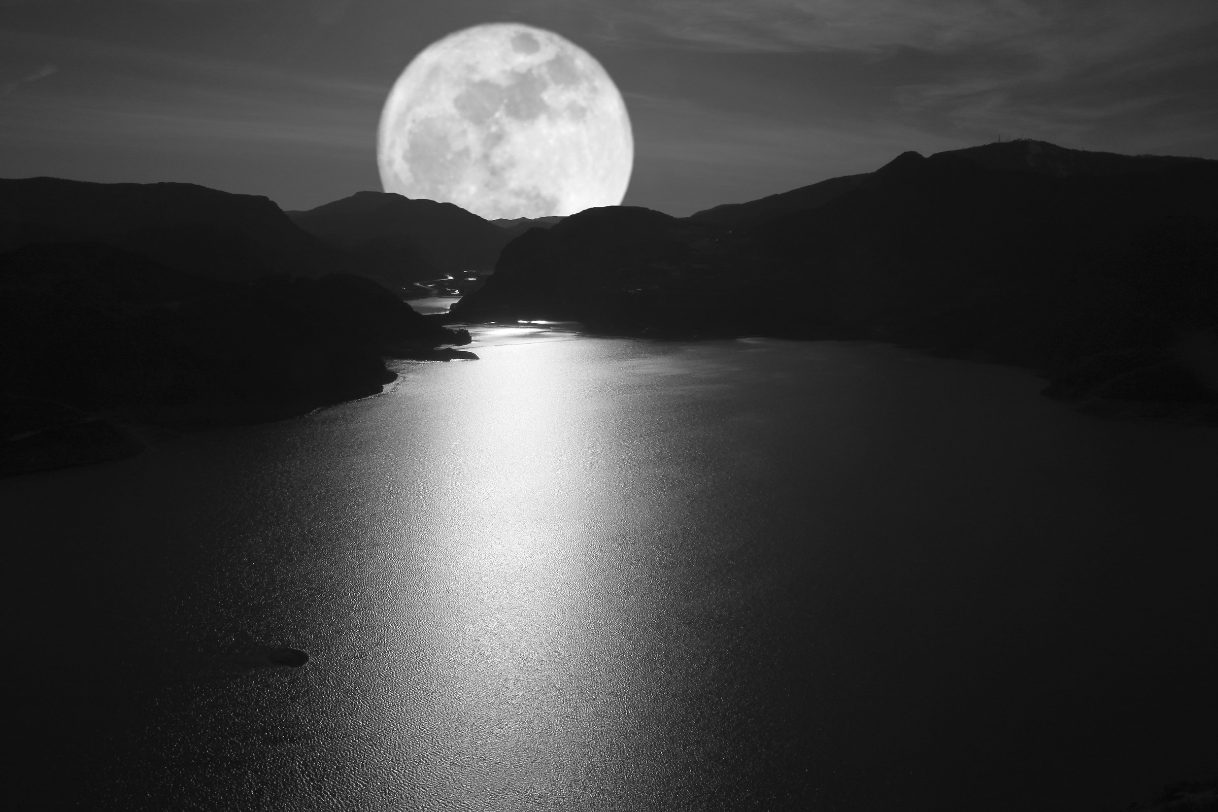 lake Embrun (France)