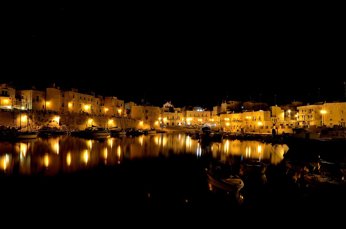 Giovinazzo port ...