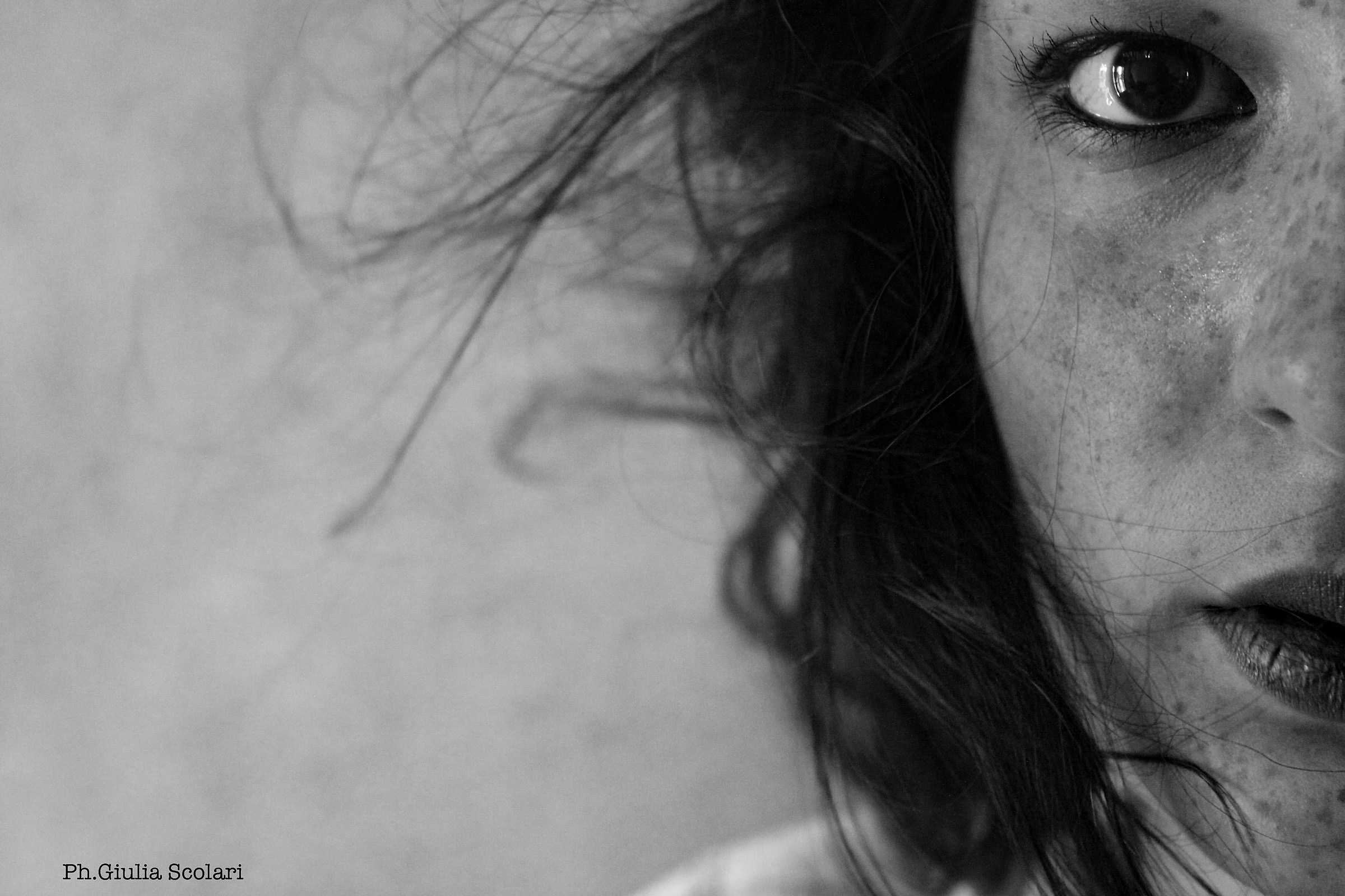 Noemi (black and white)