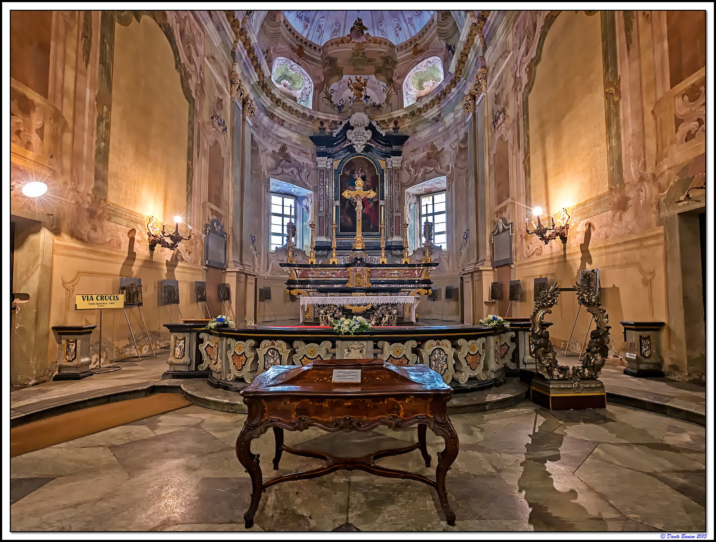 Vicoforte Sanctuary: Altar