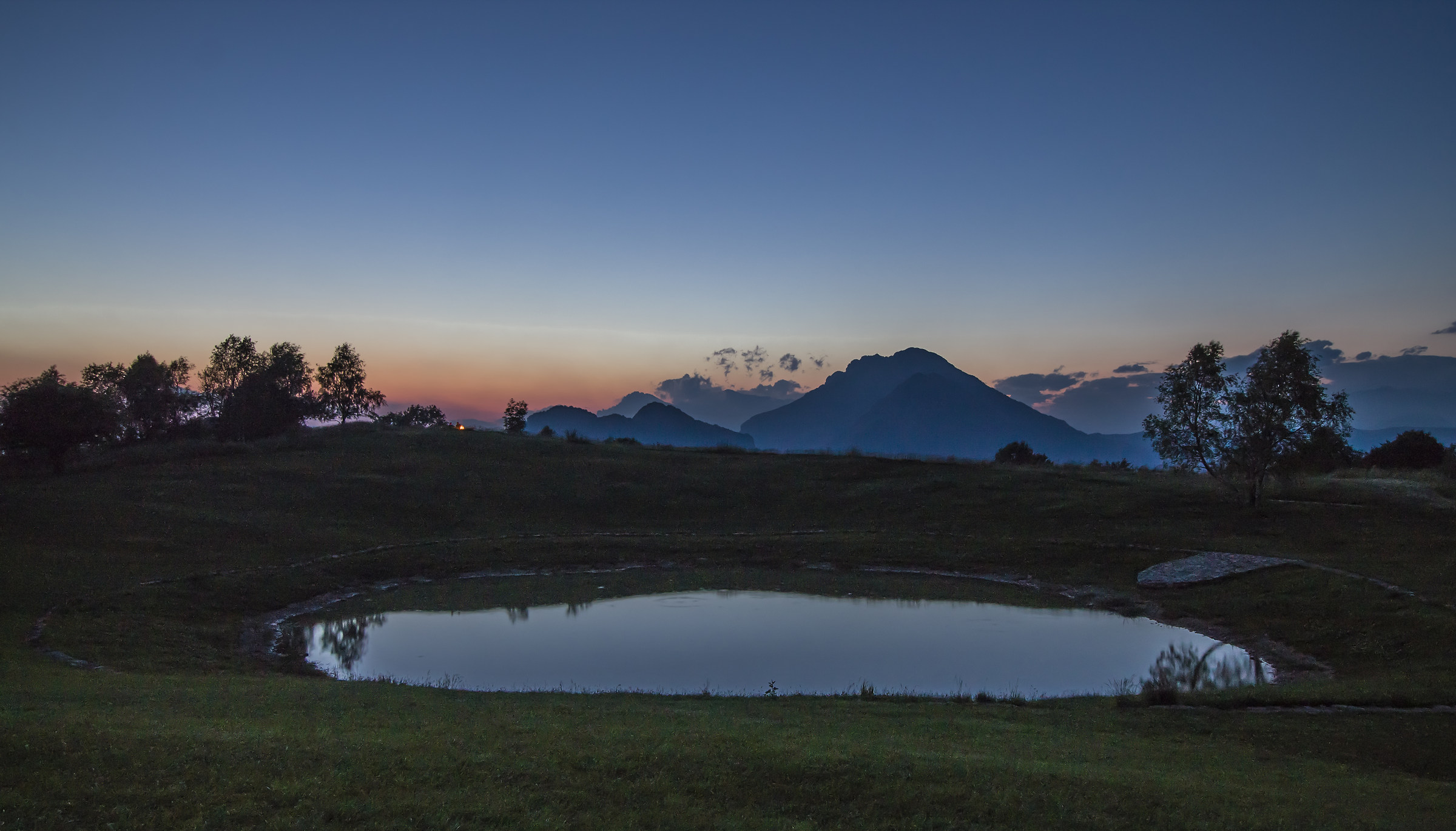 Lago Pertus al tramonto