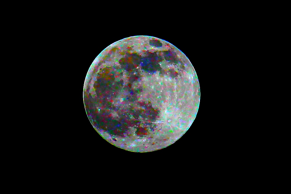 Luna a colori