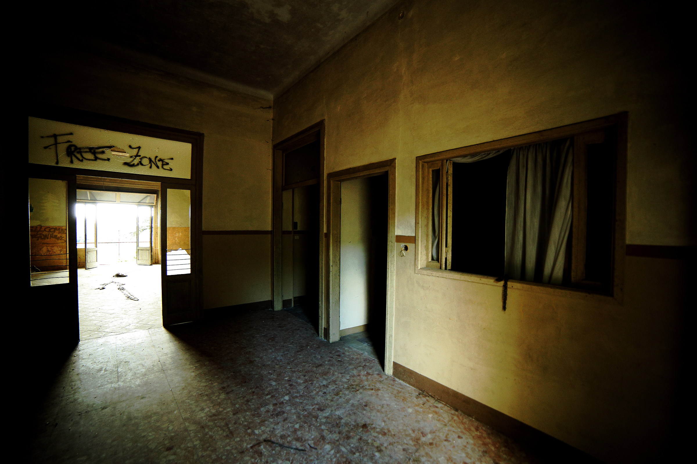 istituto abbandonato