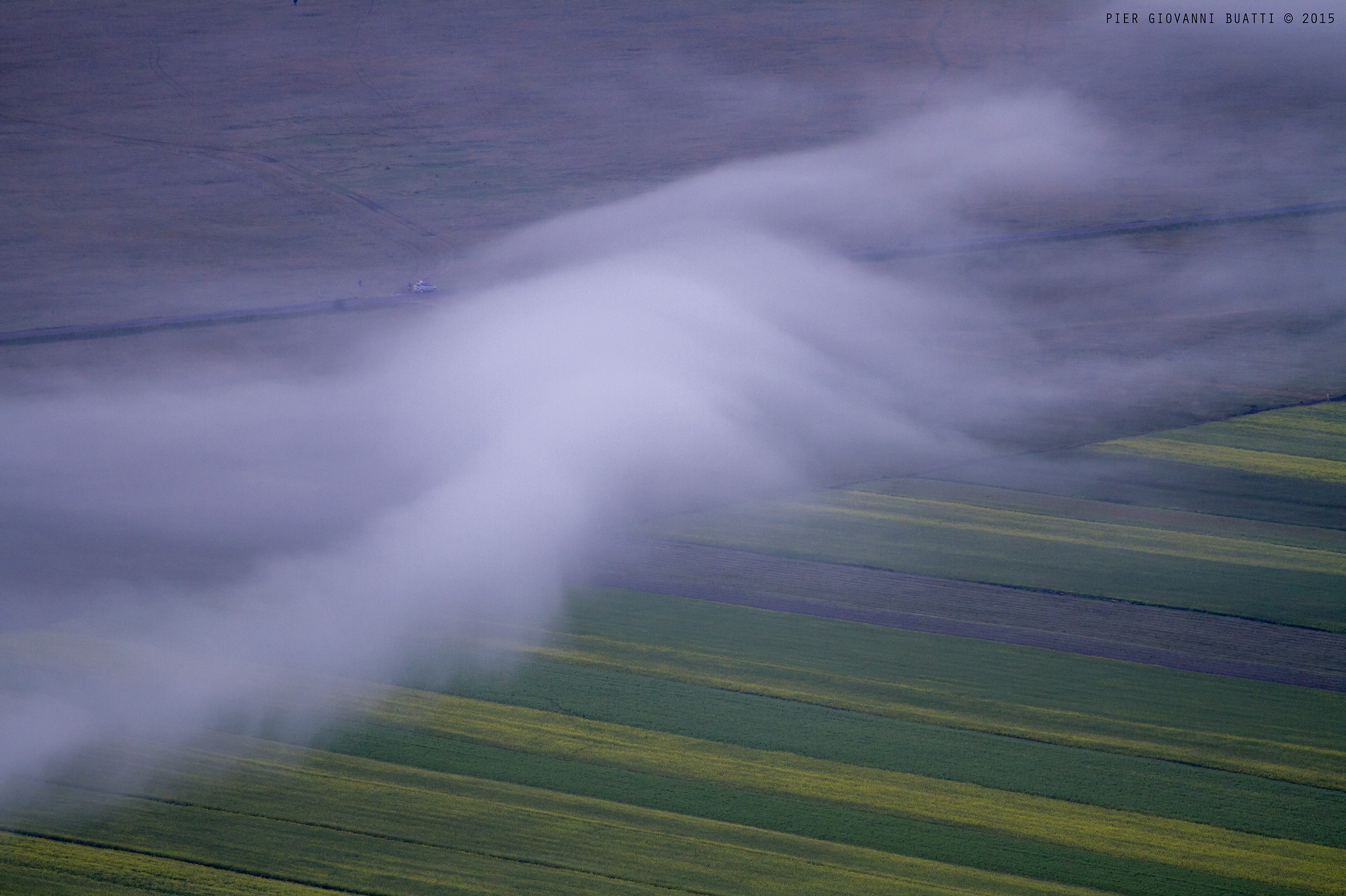 Nebbie nel pian grande di Castelluccio di Norcia
