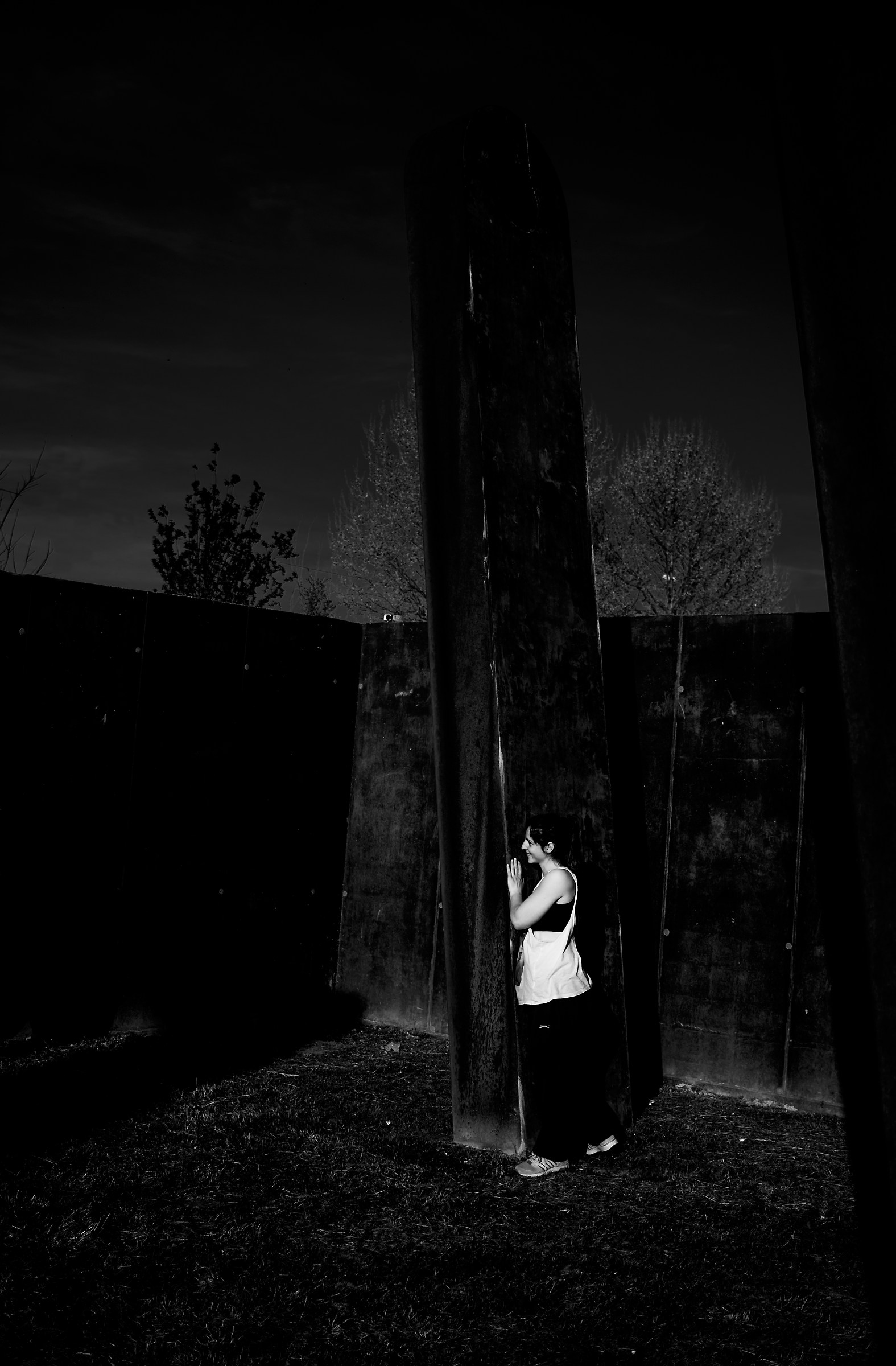 Nascondino nelle tenebre.