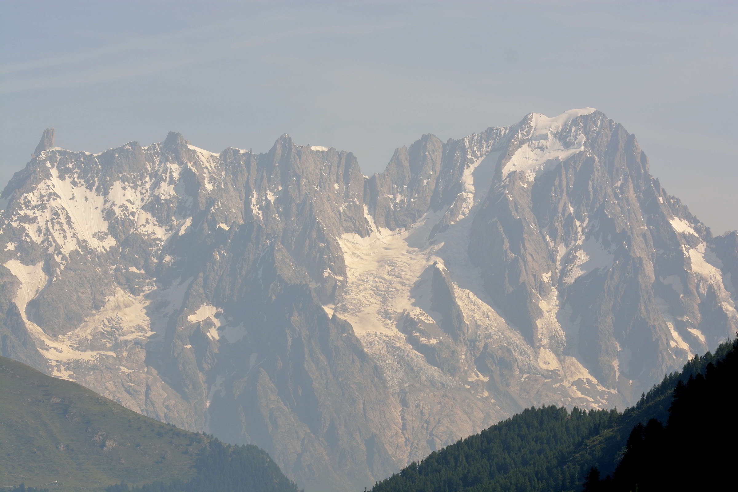 Giant's Tooth and Grandes Jorasses from sent.n.3