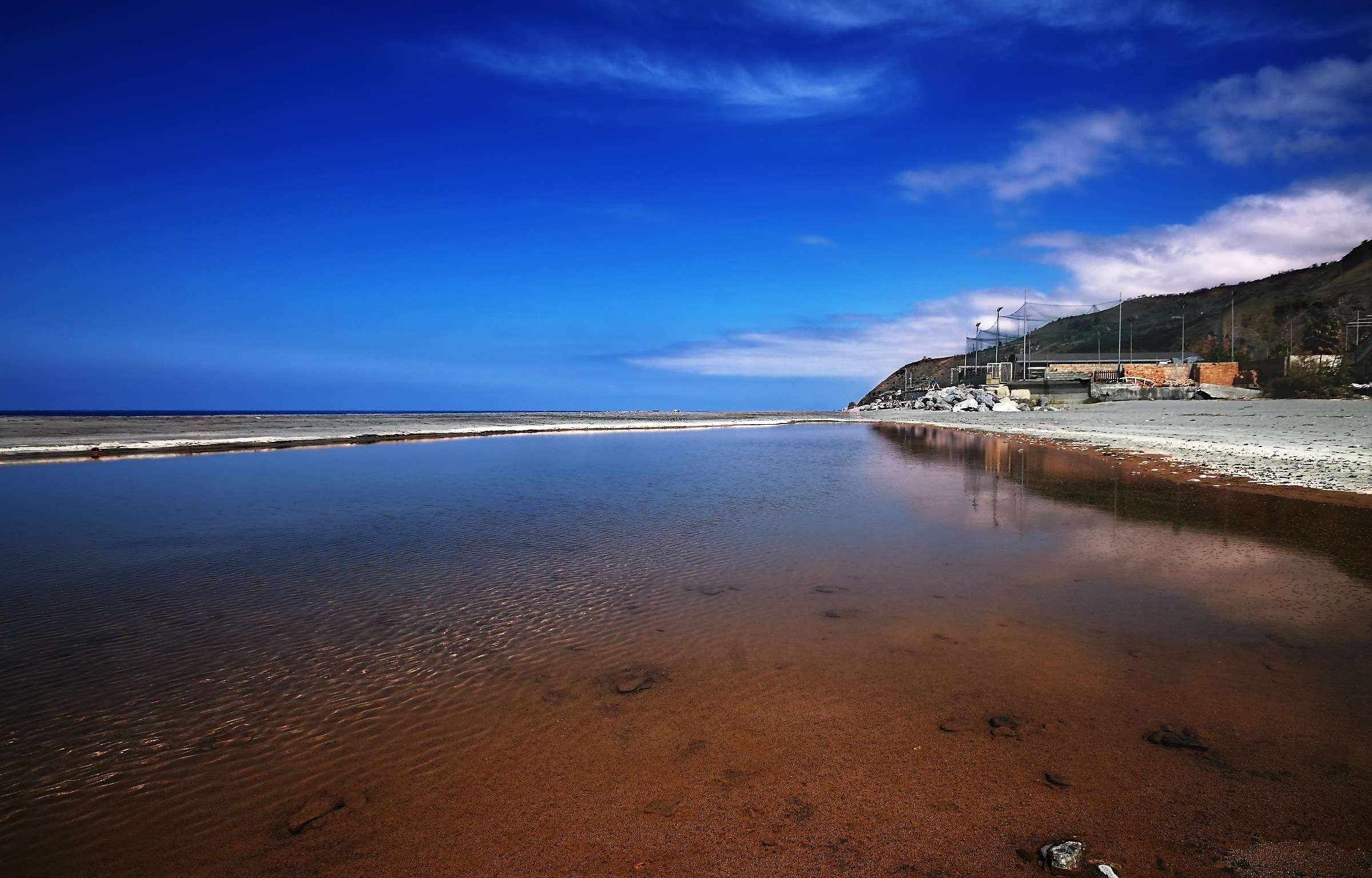 The color of the water - HDR