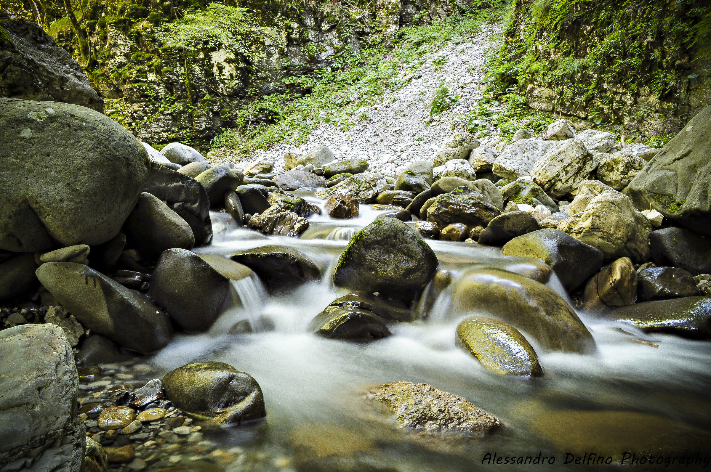 nel bellissimo paesaggio dell'orrido di botri