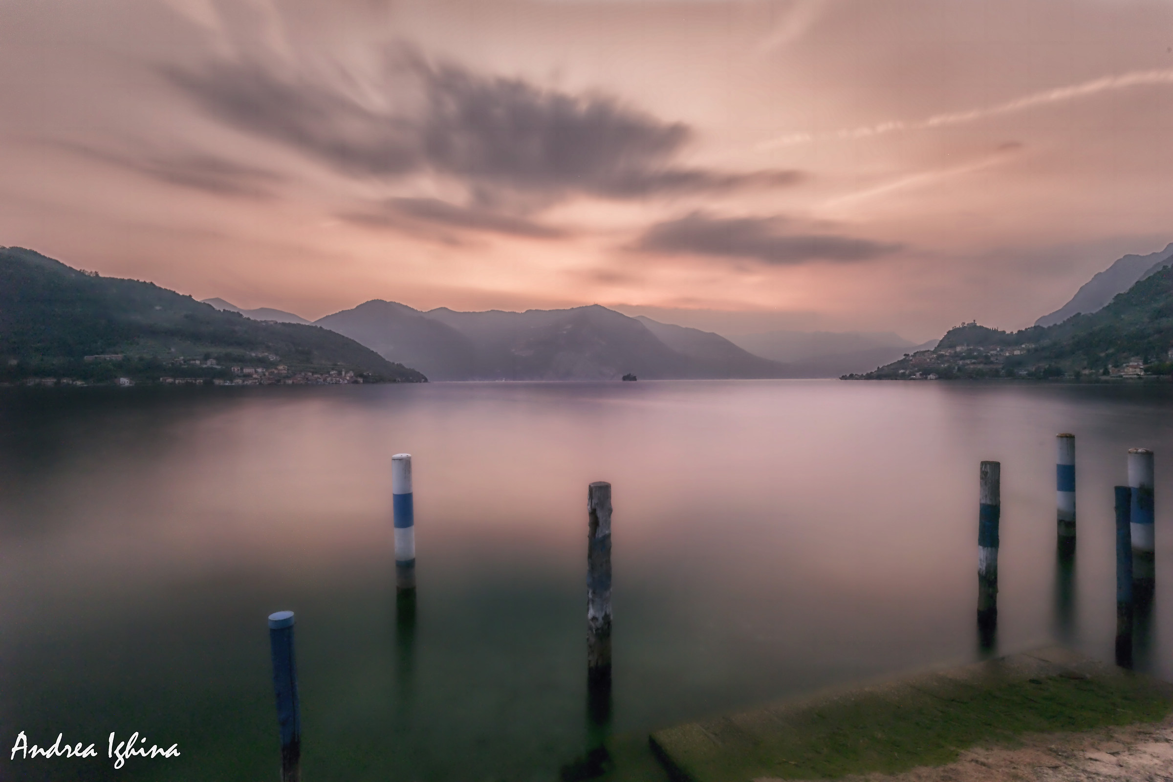 Tramonto sul lago d'Iseo.