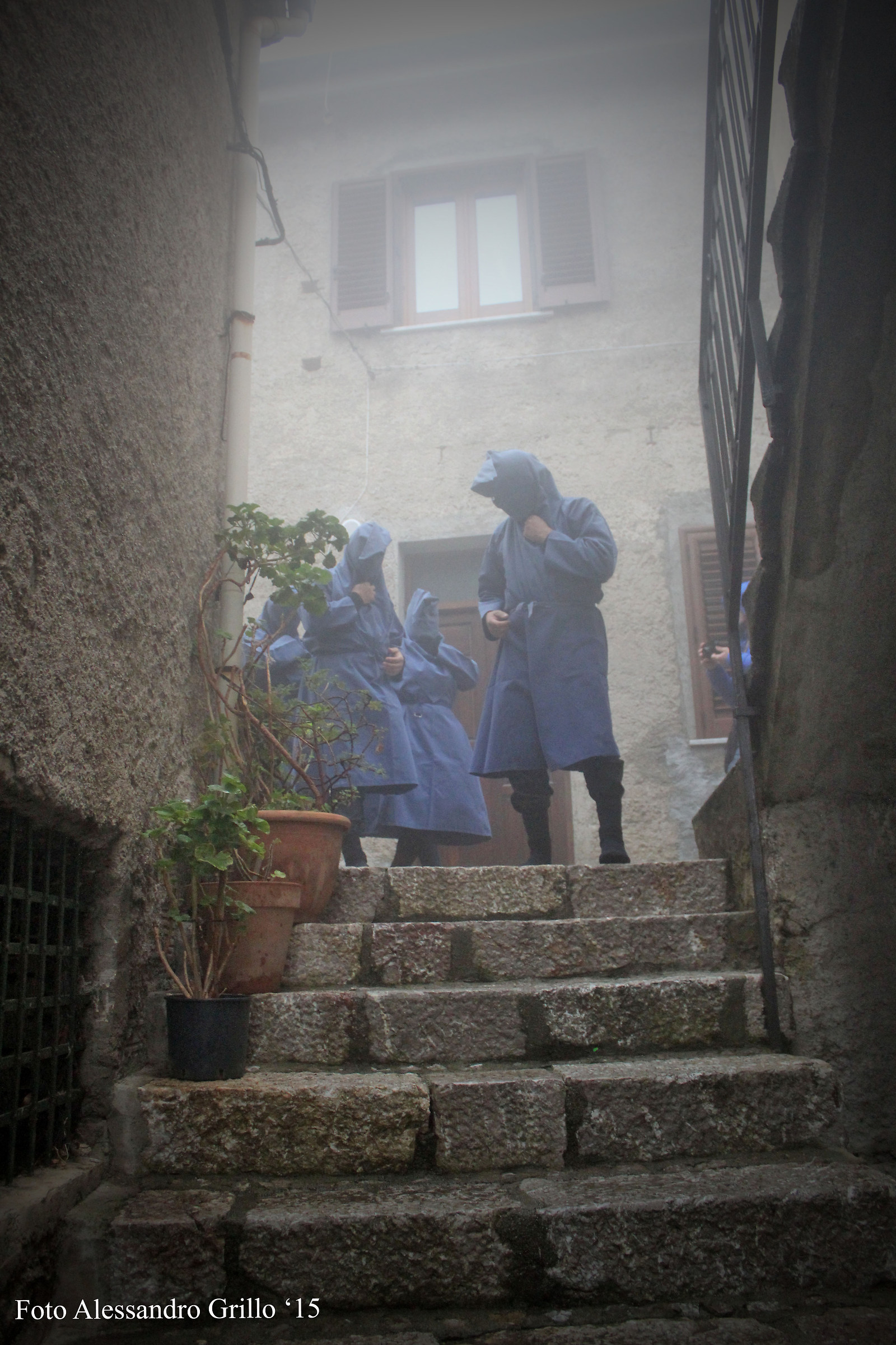 Sotto la nebbia, la penitenza.