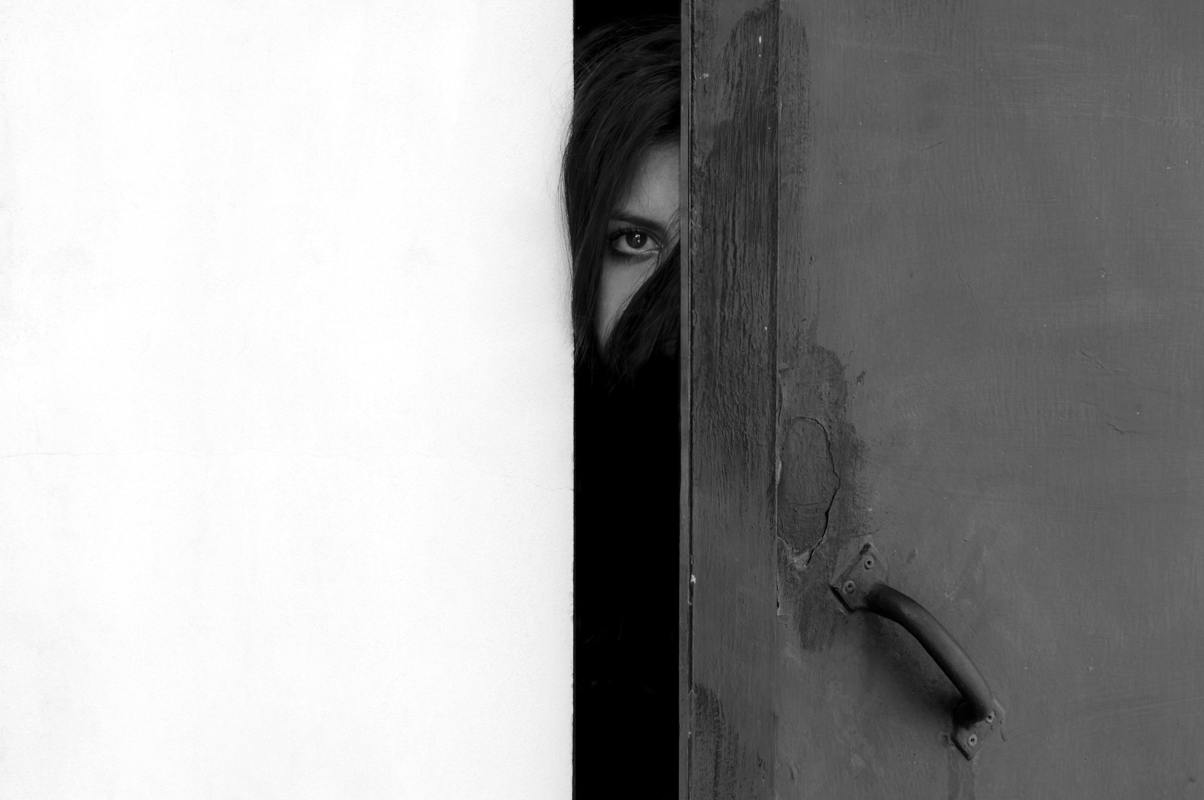 [# 18. Somebody's looking at me] [Bonus photo]