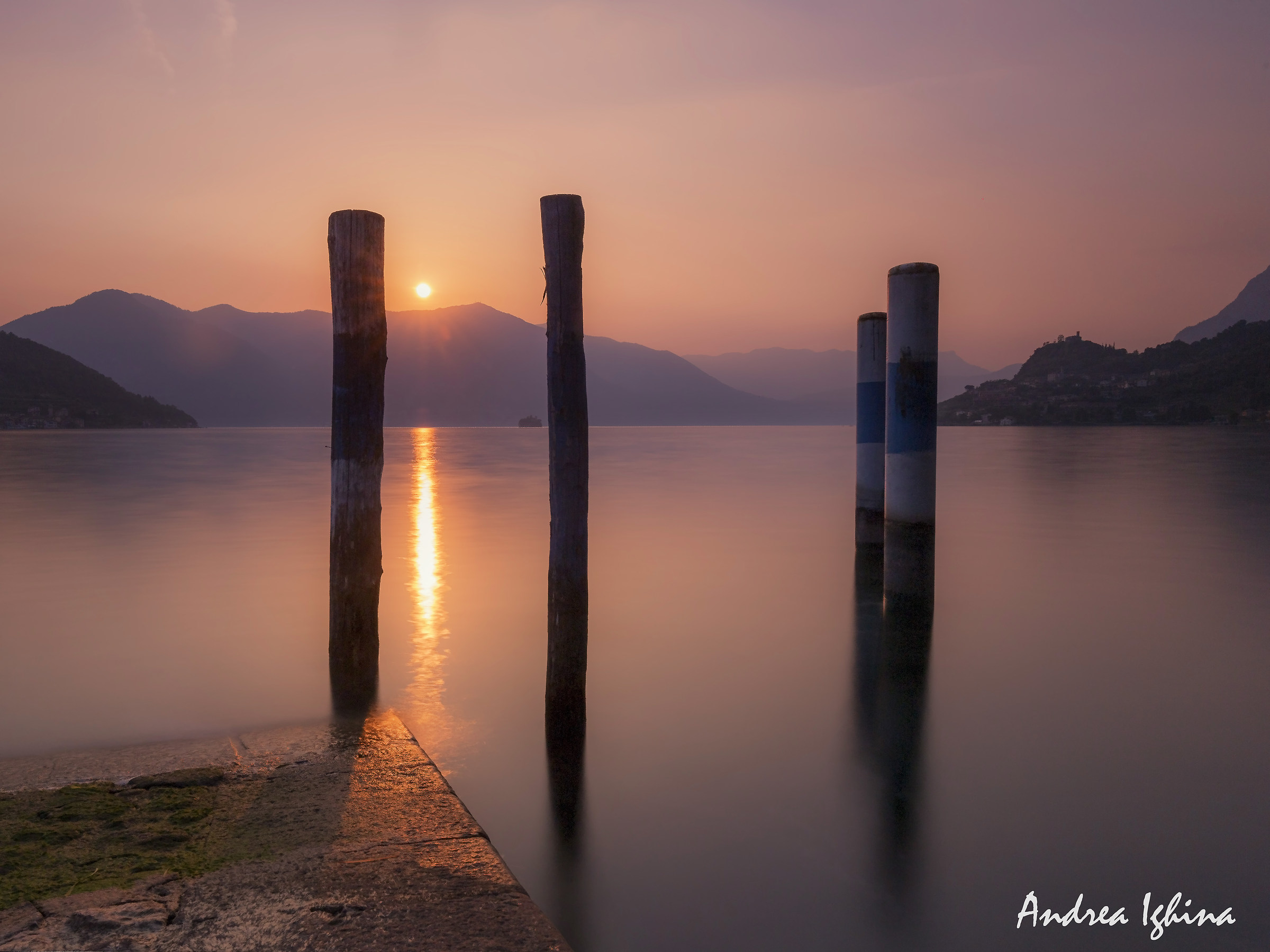 Tramonto sul lago d'Iseo.