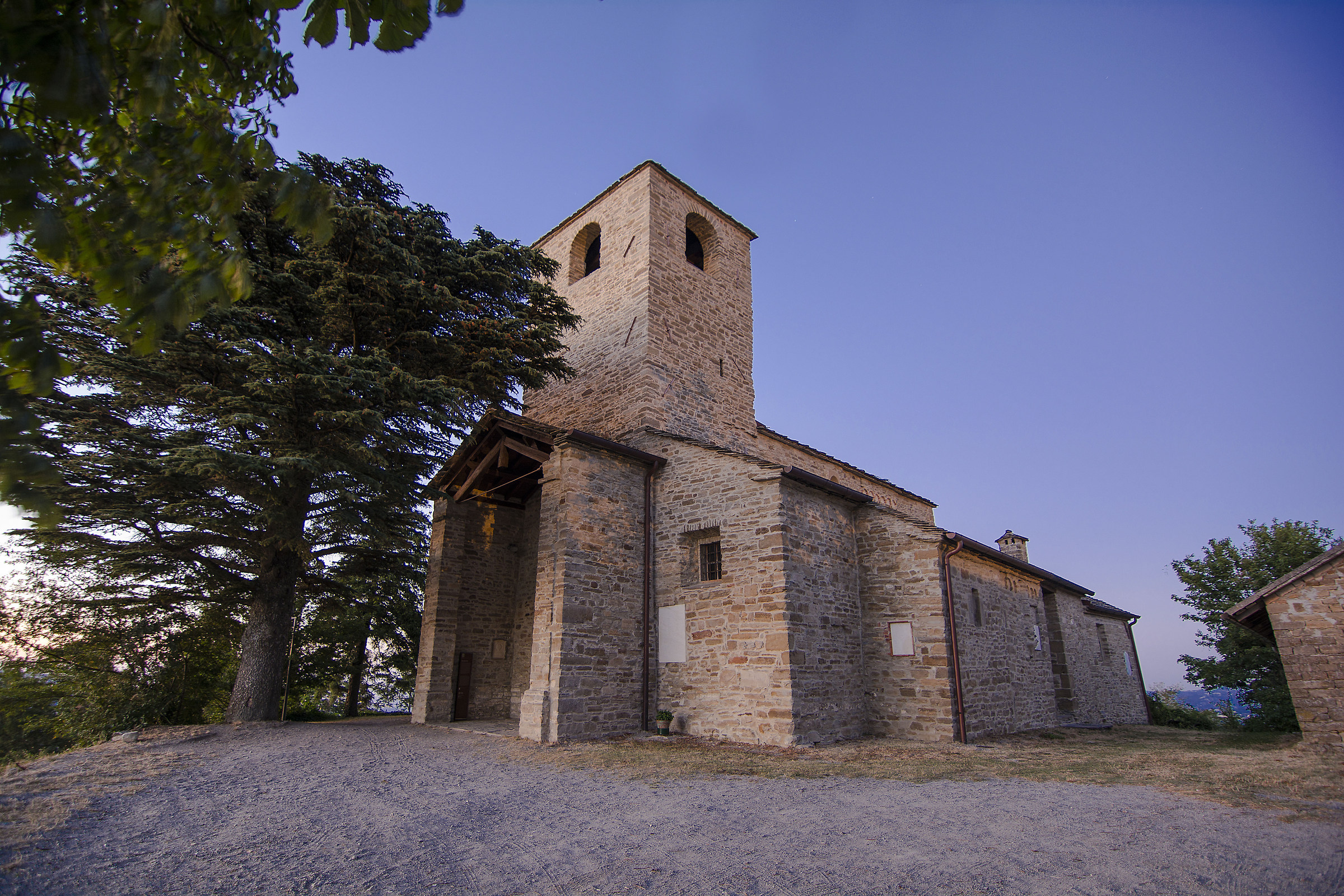 Pieve di Tizzano Val Parma