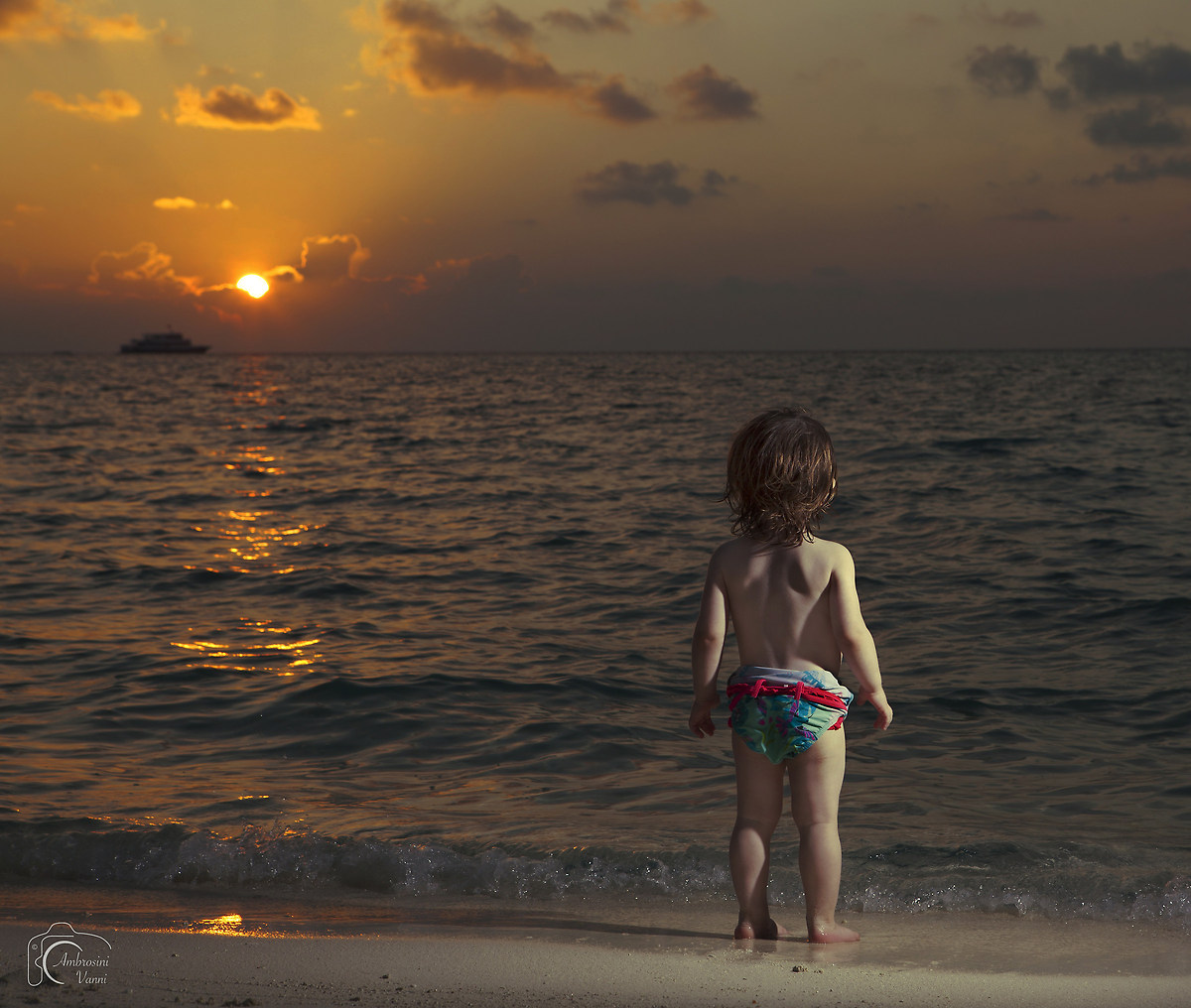 The child and the sunset