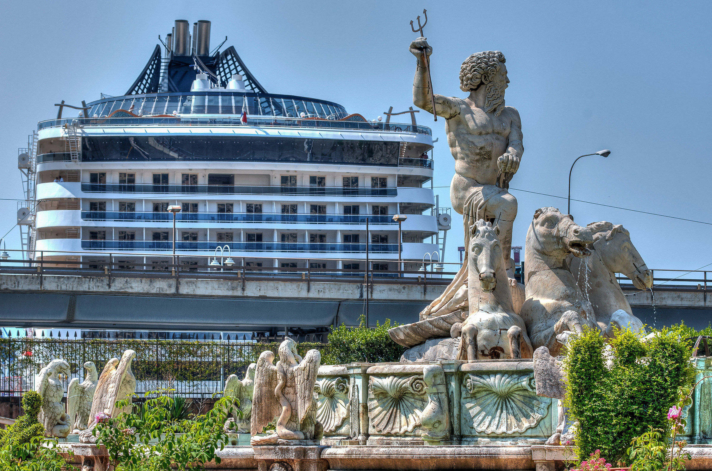 Palazzo del principe-Ge- fontana di Nettuno e meganave