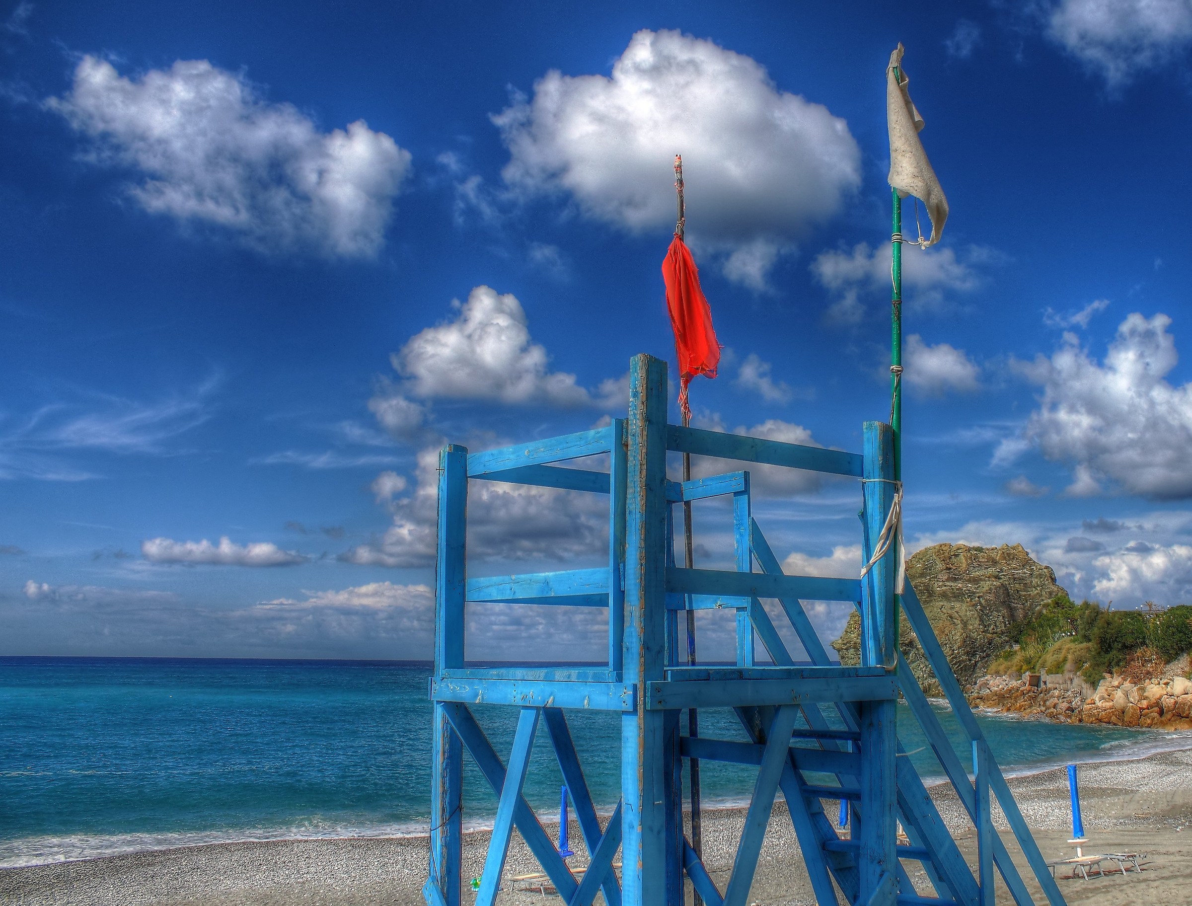 missing the lifeguard - HDR