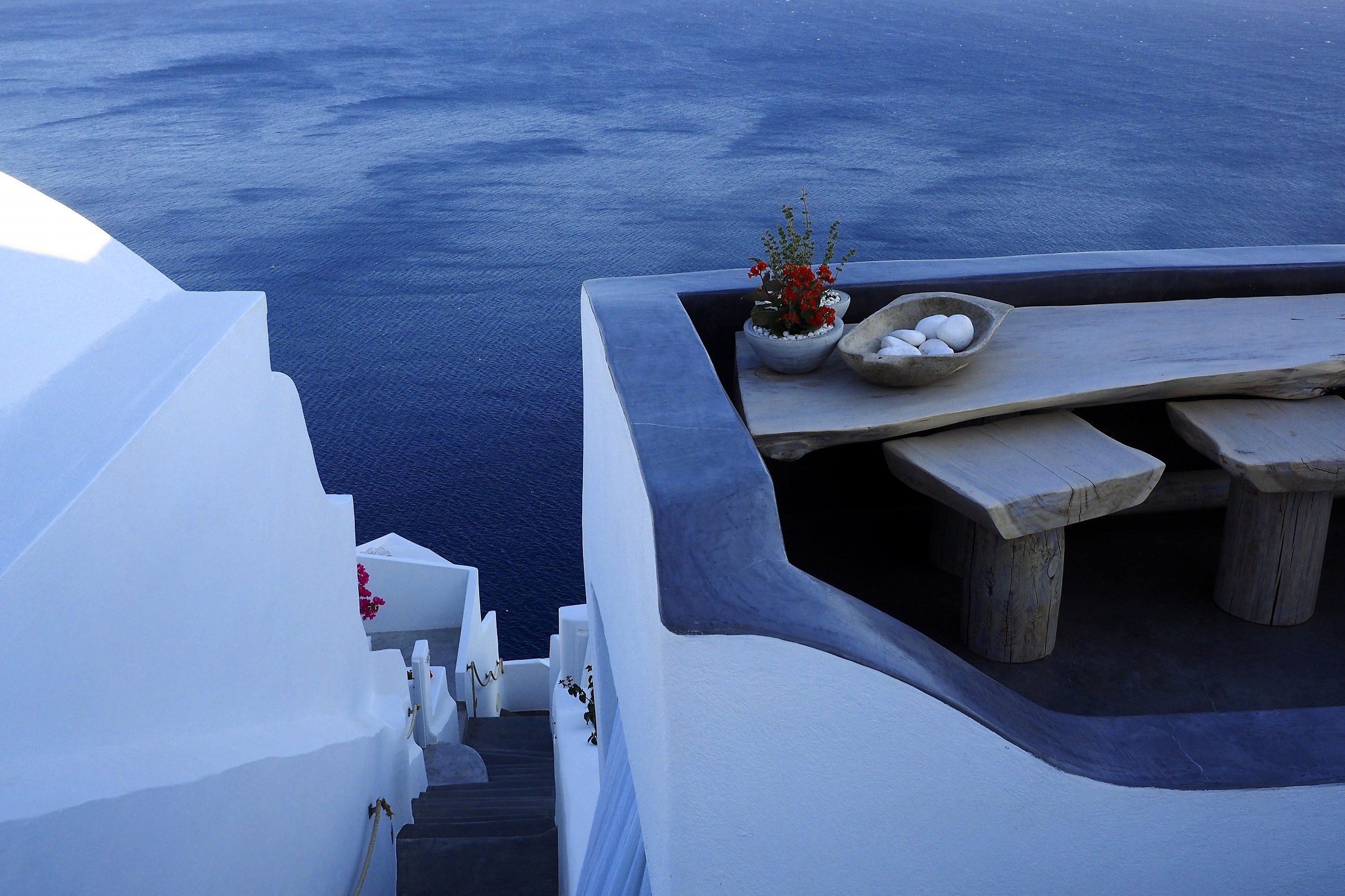 Santorini. Verso il mare