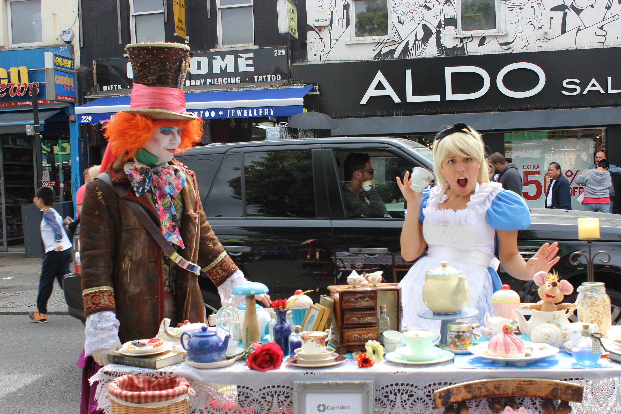 Alice e il cappellaio matto