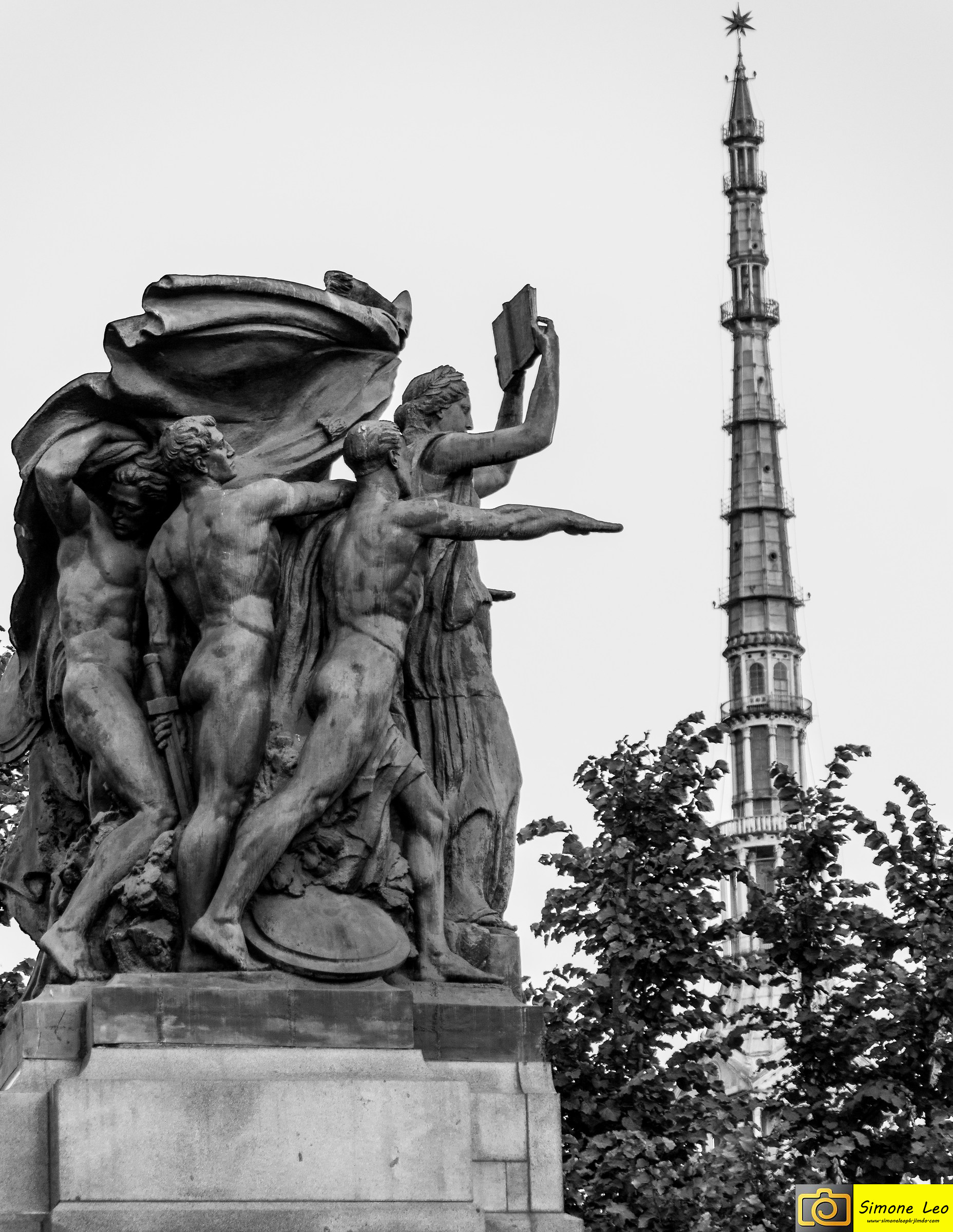 - "For the Mole Antonelliana?" - "Over there!...