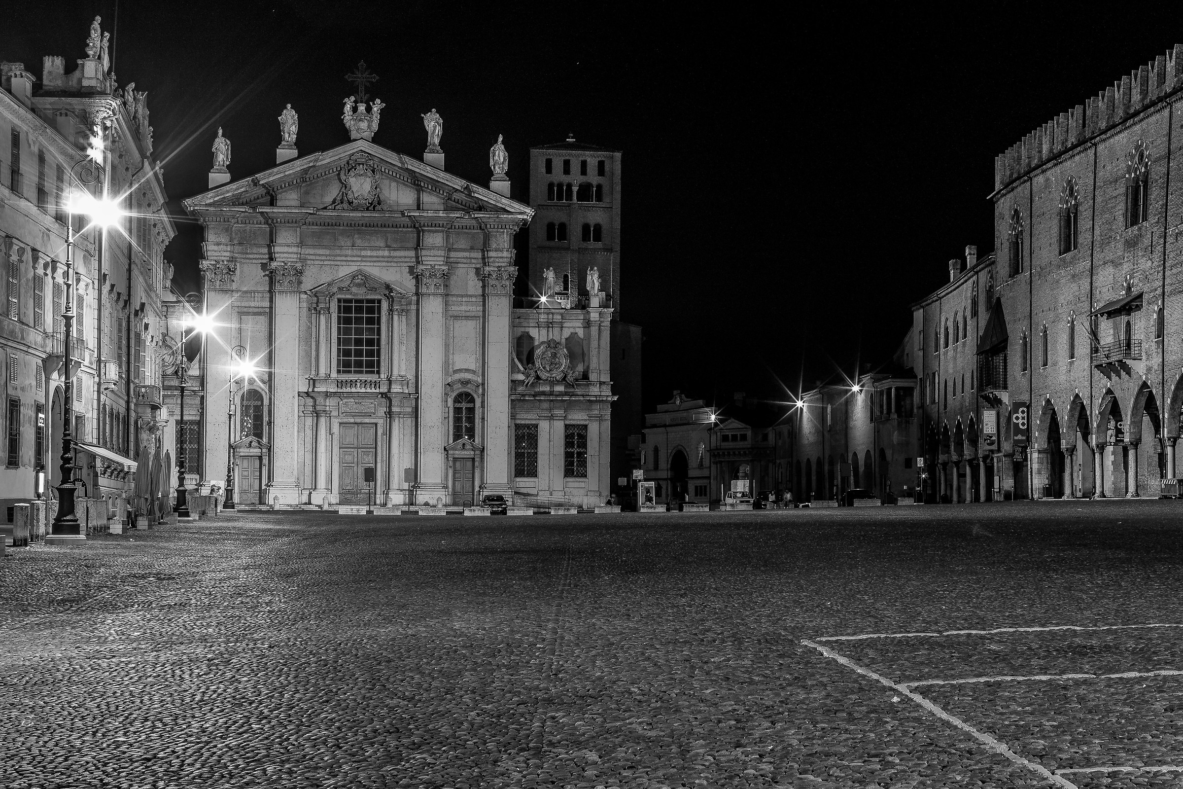 Piazza Sordelli 2 - Mantova