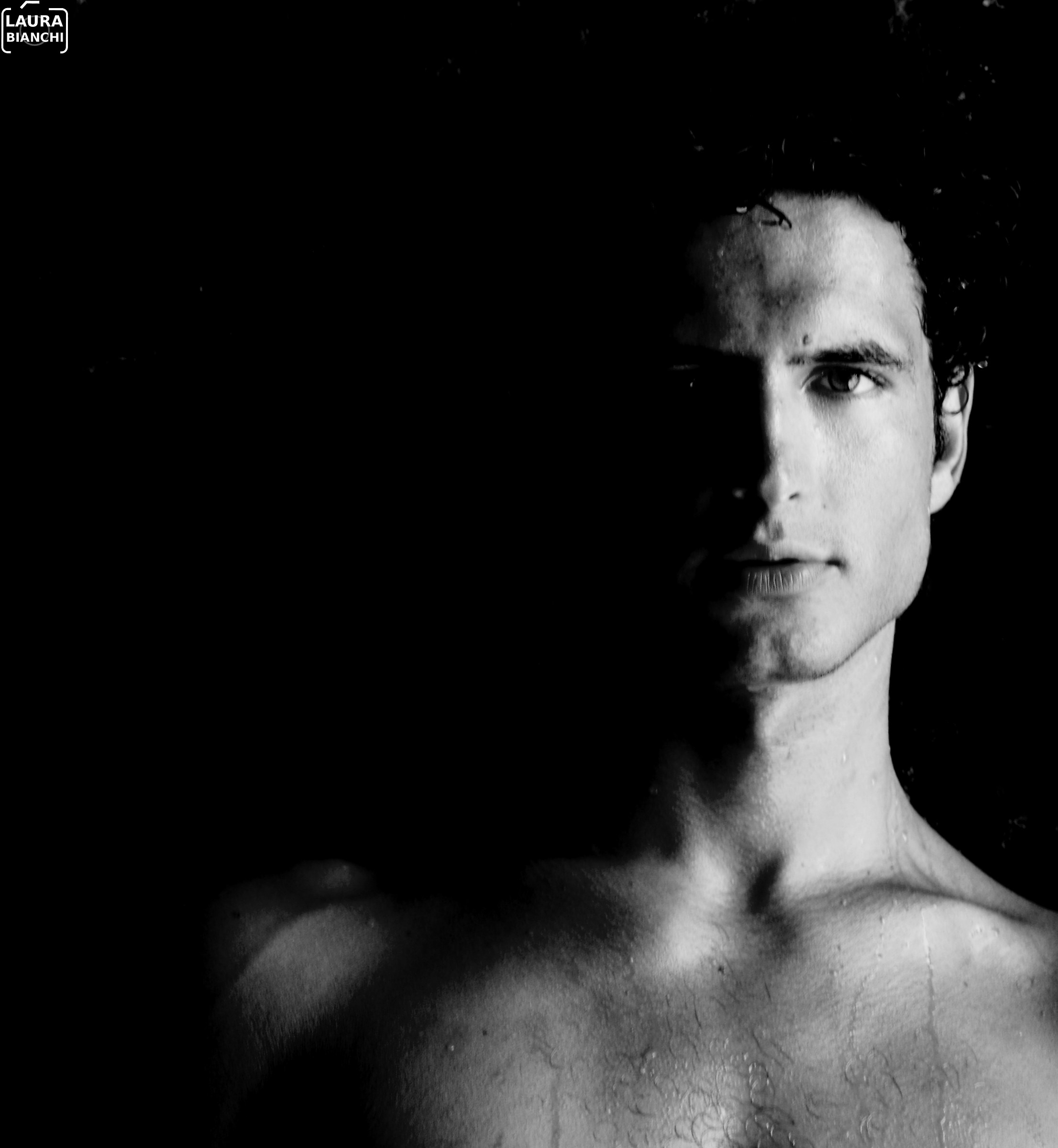 ogni uomo ha un suo lato oscuro