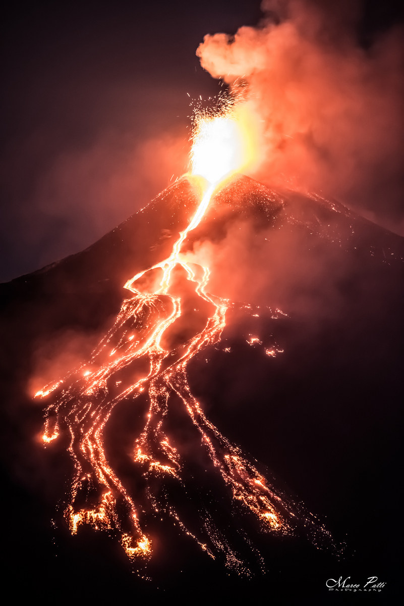 Etna in fiamme