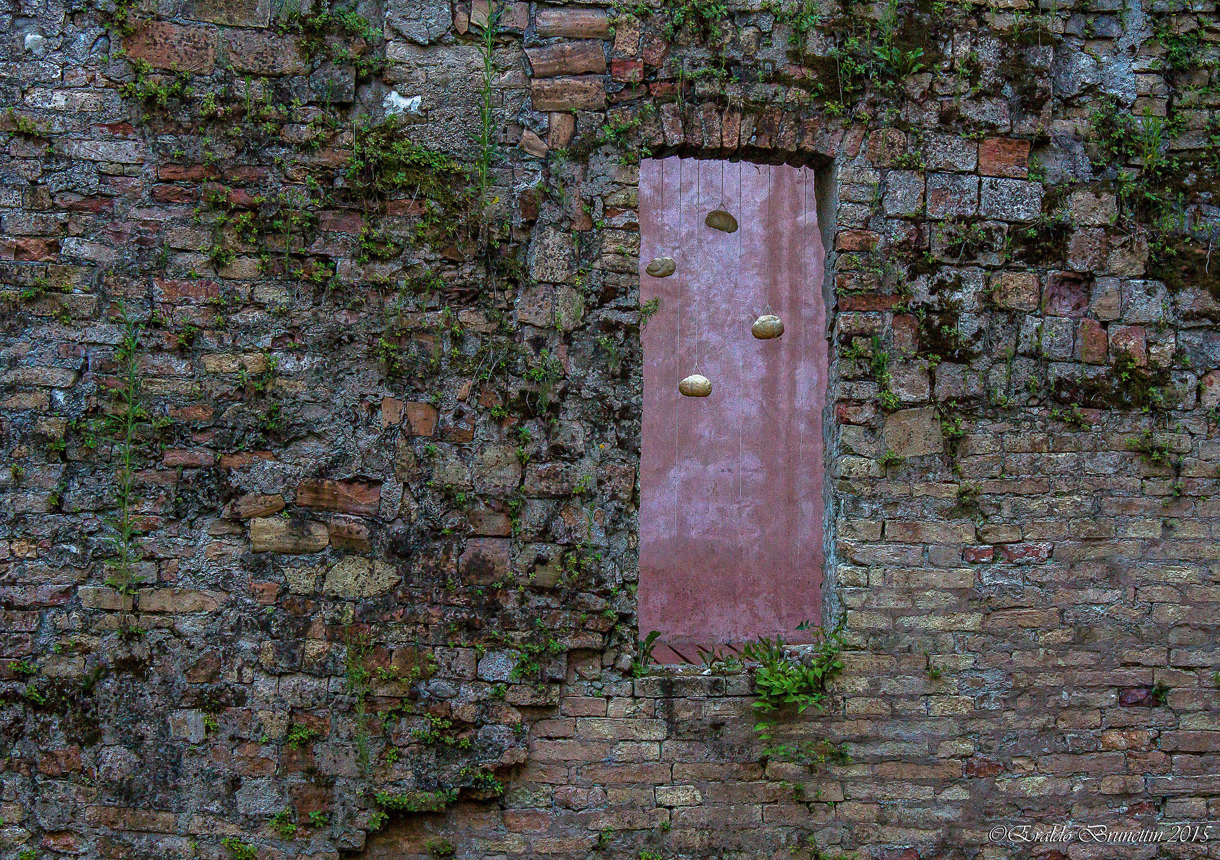 Window stones hanging.