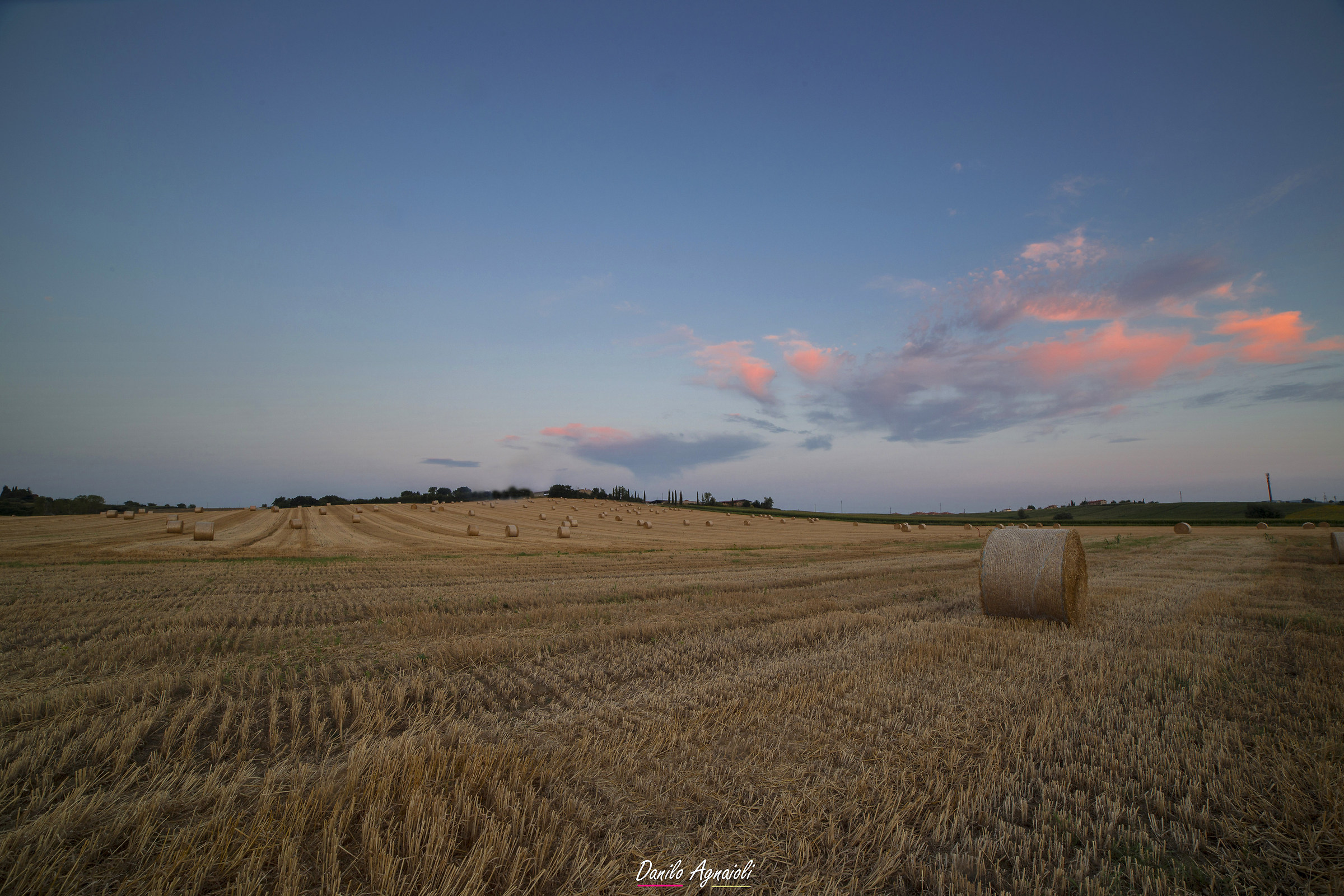 La raccolta. All'imbrunire nelle campagne Perugine