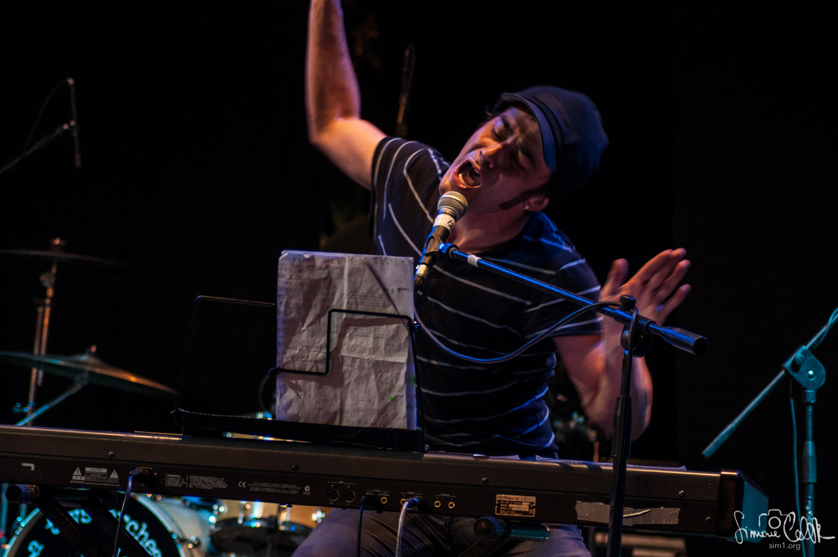 A Toys Orchestra - Enzo Moretto