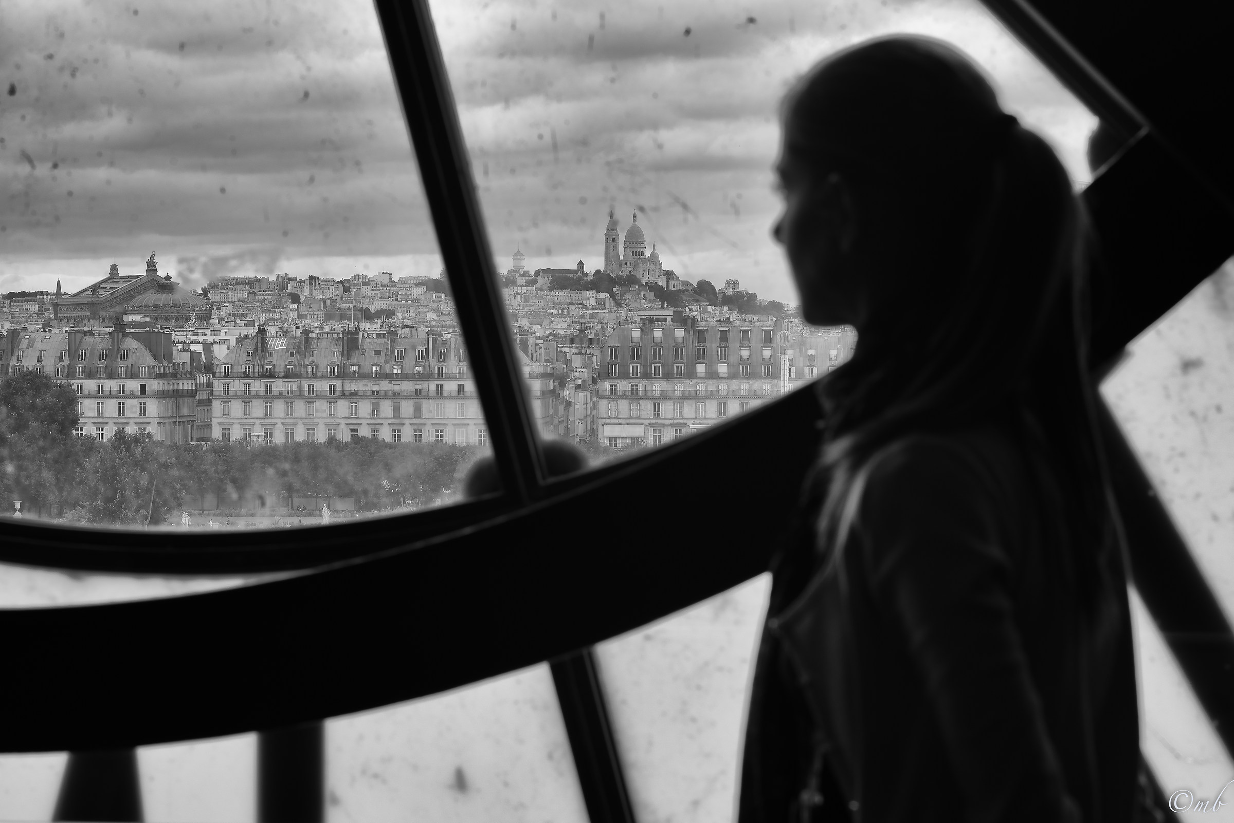 One more minute, one last look.