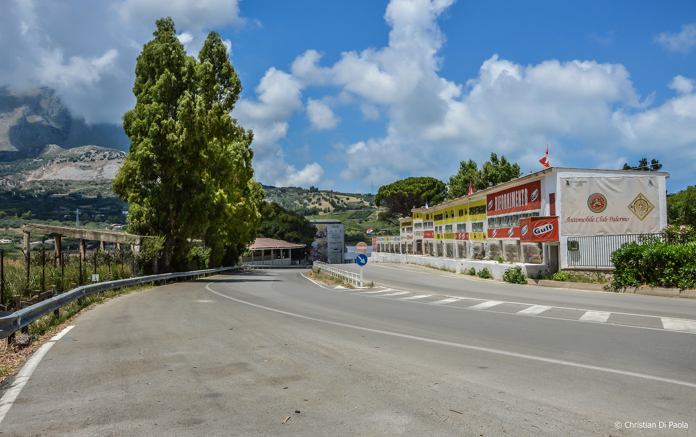 Floriopoli. The temple of motoring