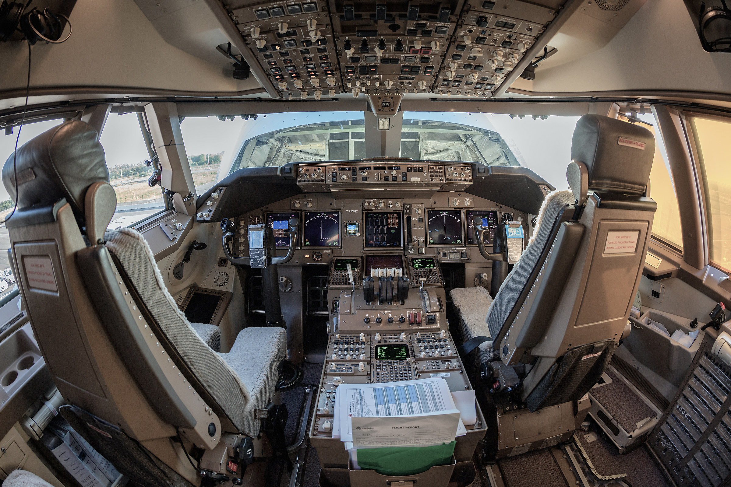 Boeing 747-4r7f- "Monte Rosa" - Cargolux Italy