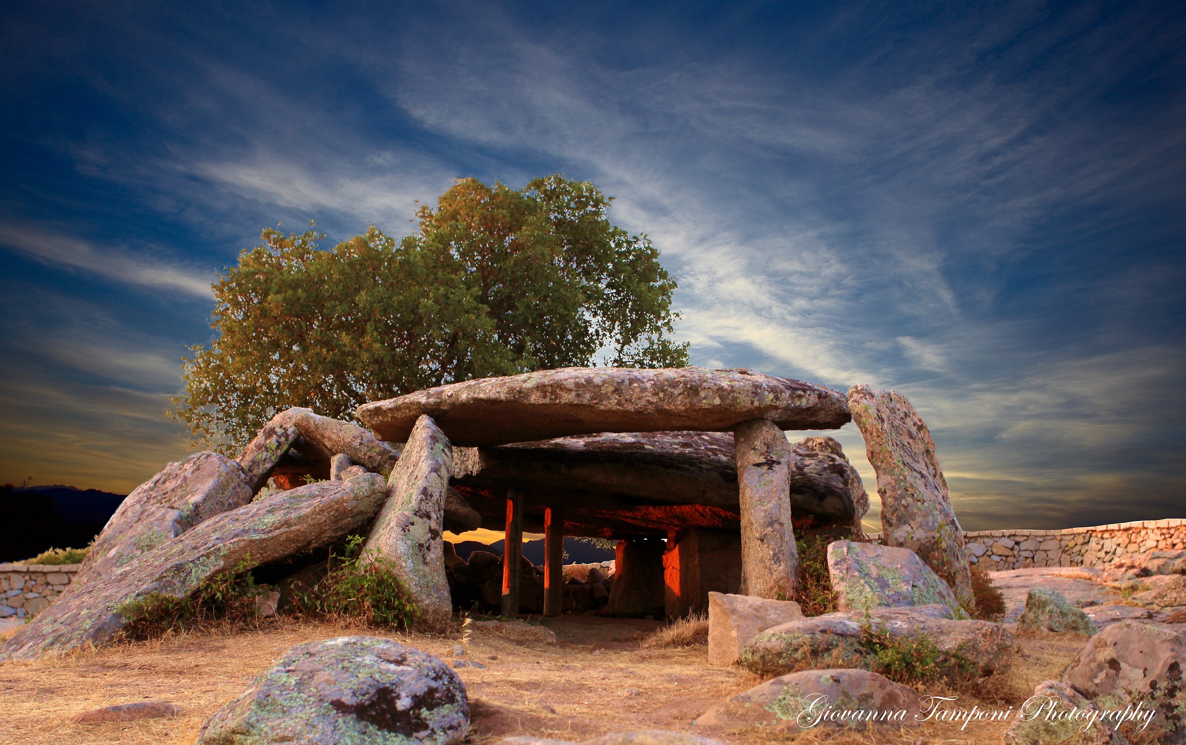Luras (ot) - Dolmen Ladas