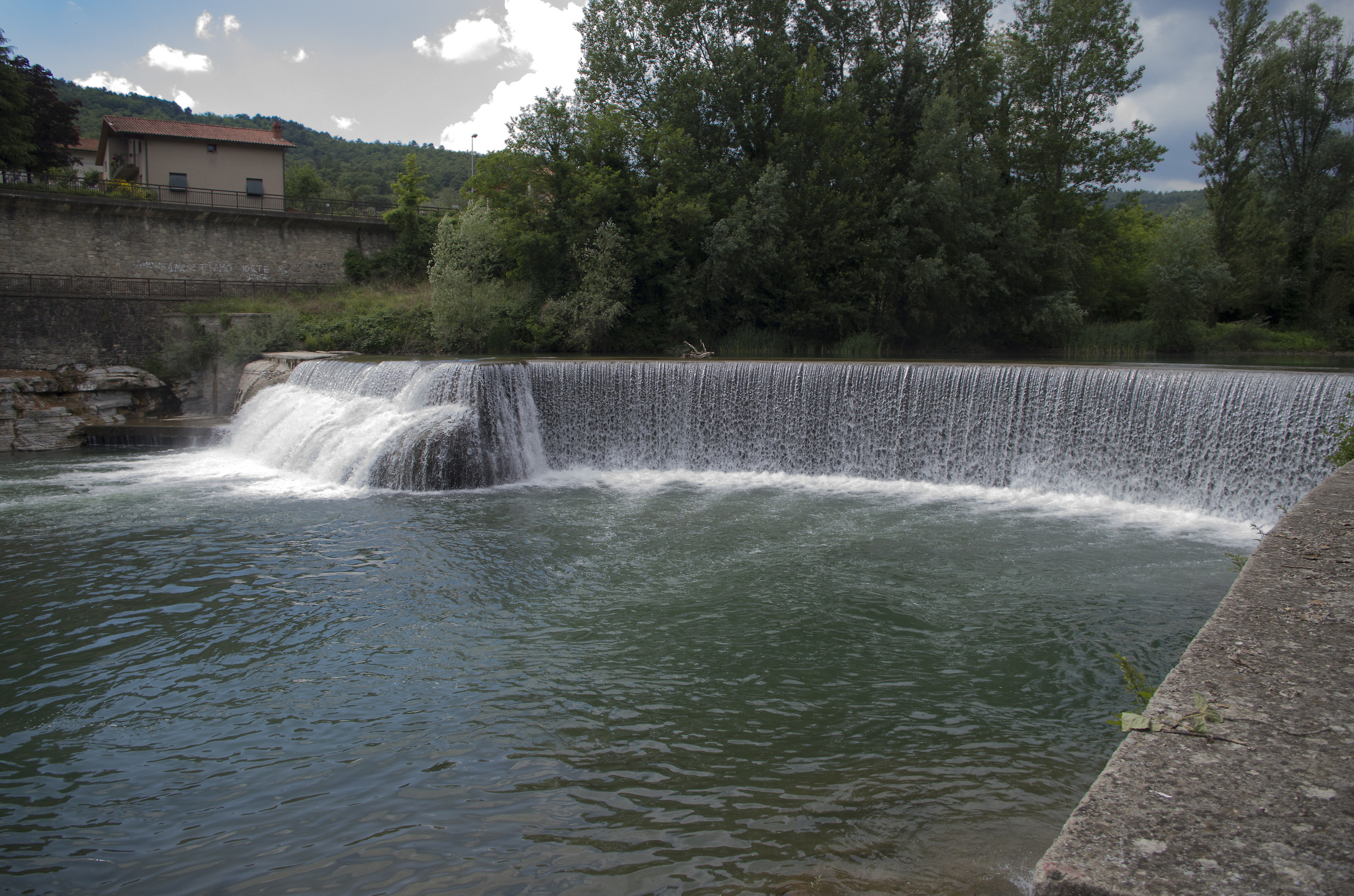 Subbiano waterfall, river Arno